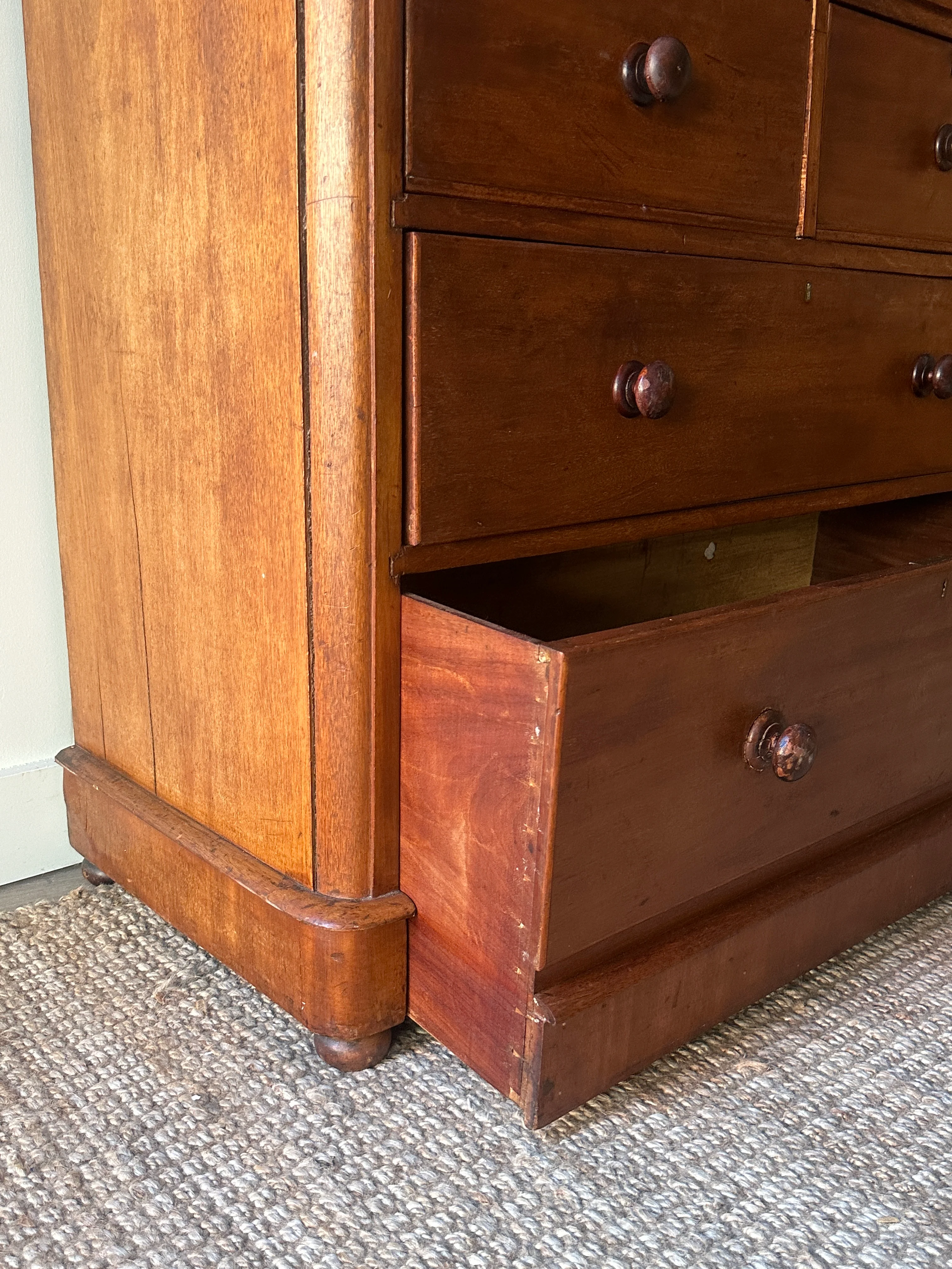 Early American pine dresser - Image 8