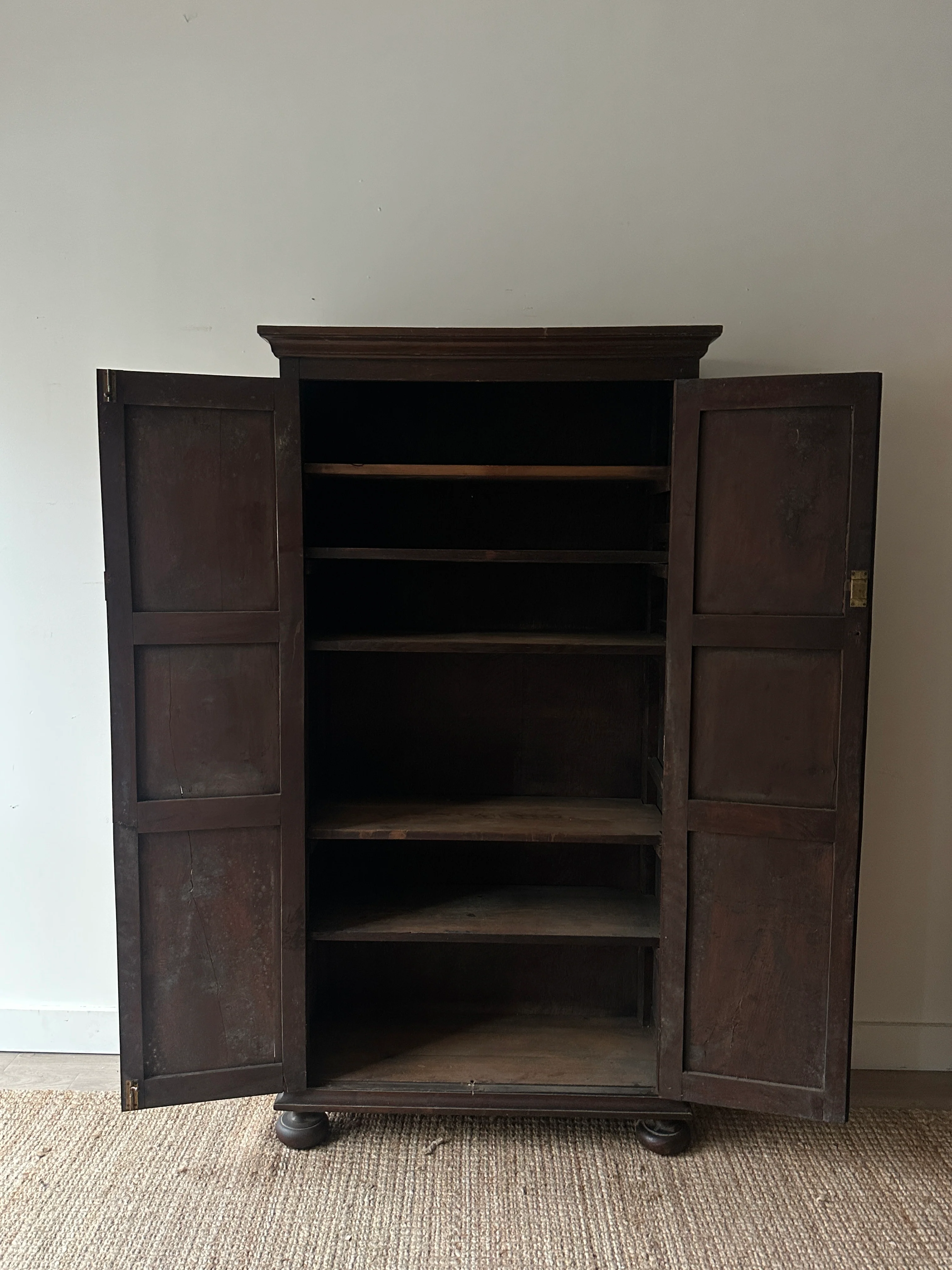 Edwardian bun foot cupboard - Image 5