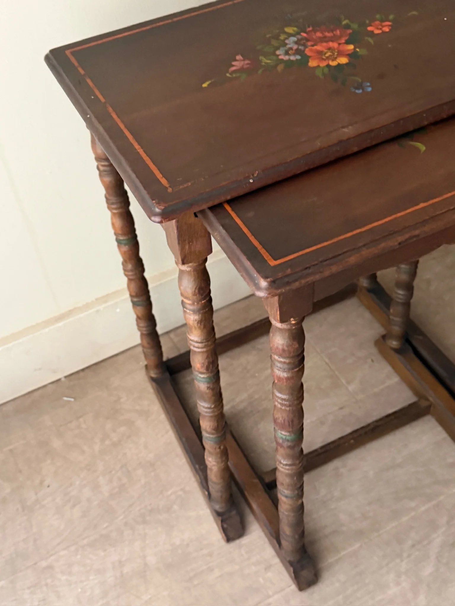 Edwardian painted oak nesting tables - Image 4