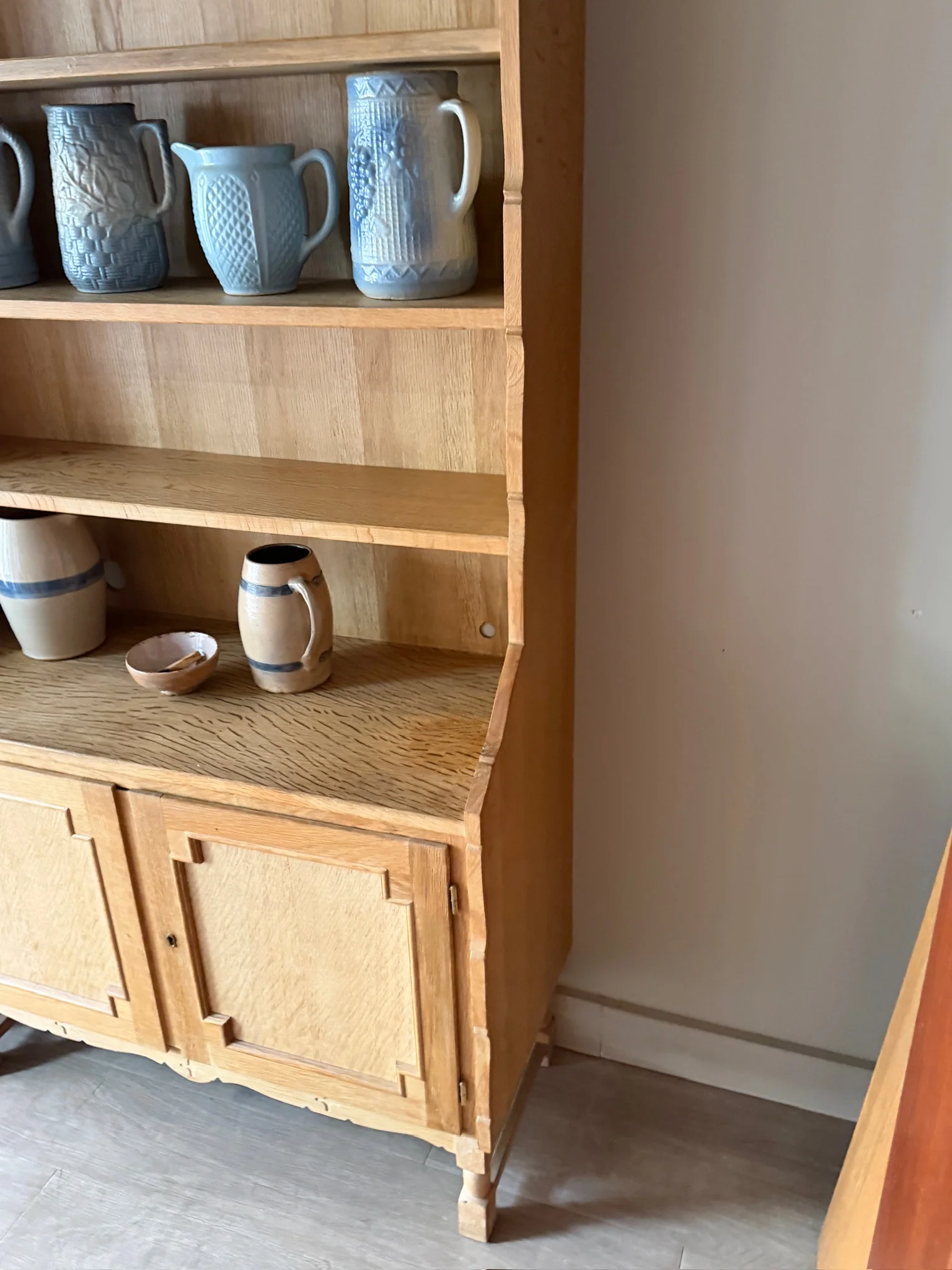 Egereoler Norwegian oak hutch (right) - Image 3
