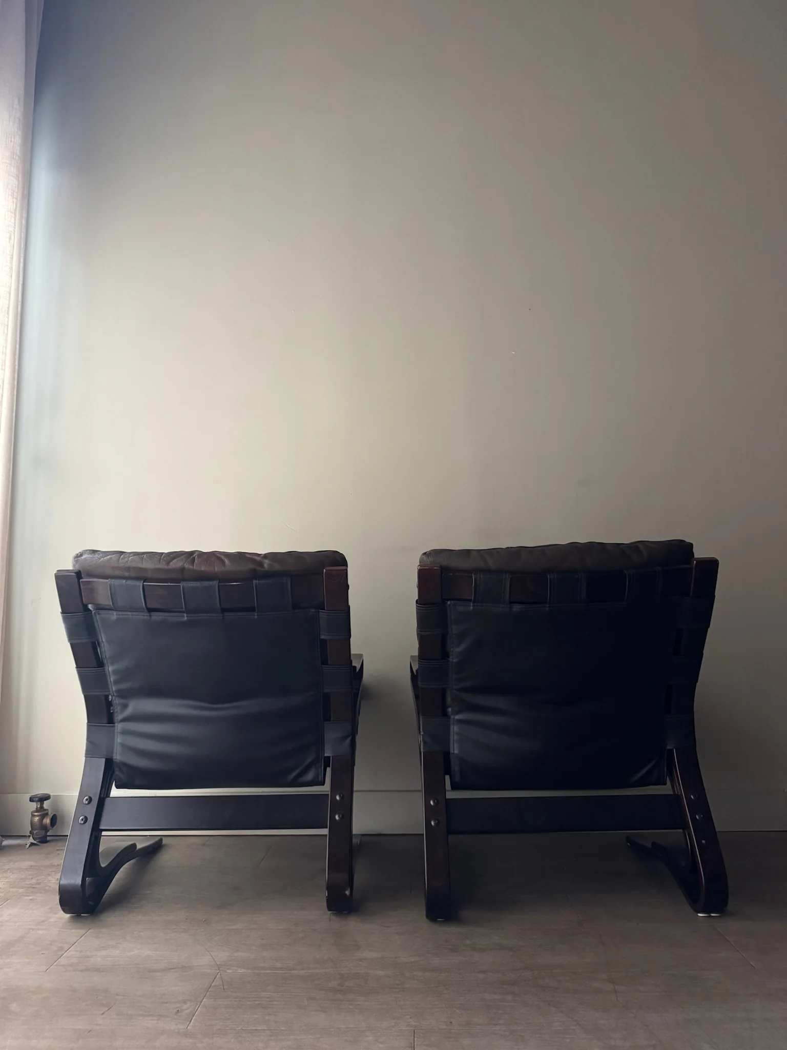 Einar Hove Norwegian brown leather lounge chairs. Sold individually. - Image 2