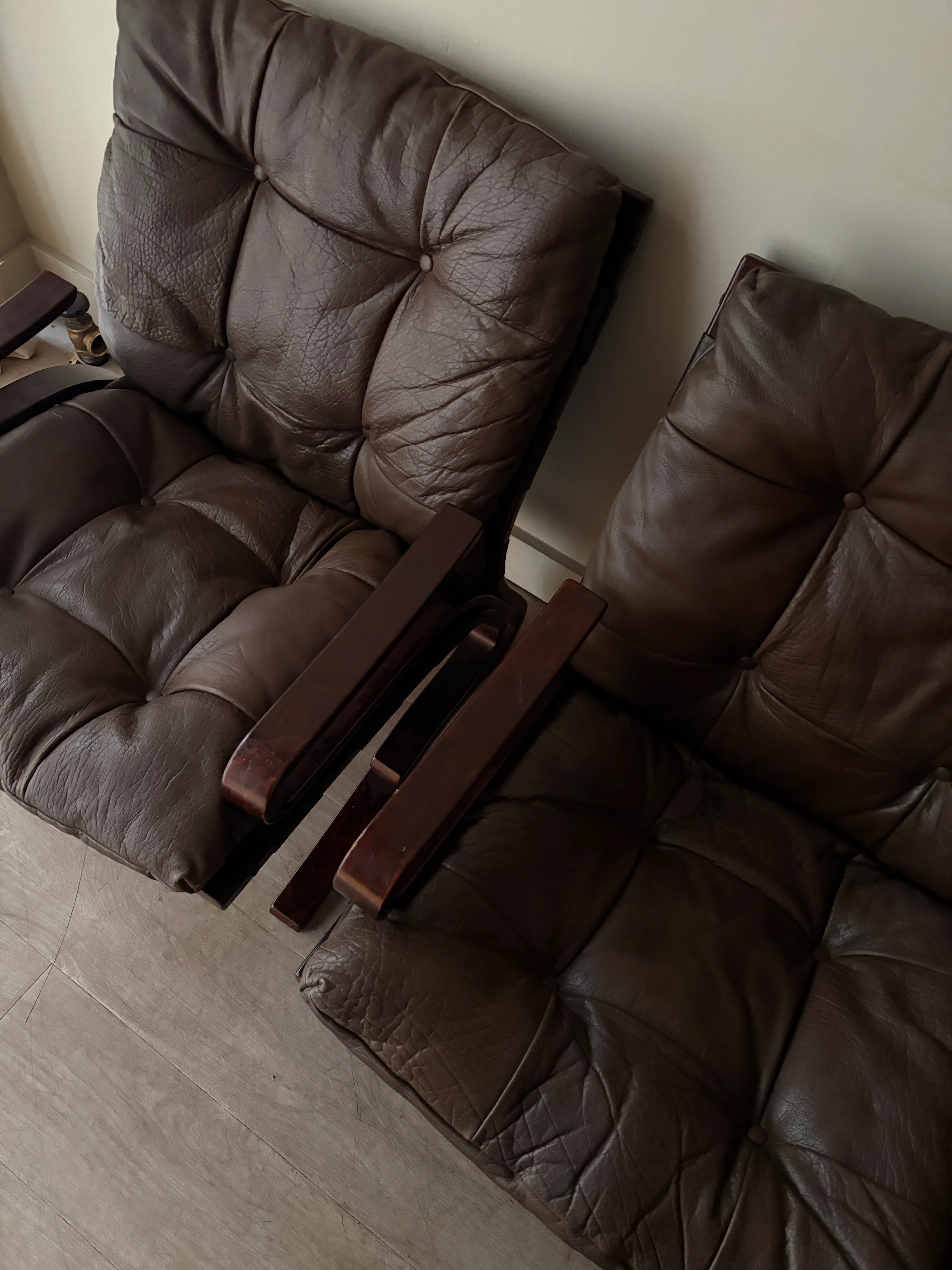 Einar Hove Norwegian brown leather lounge chairs. Sold individually. - Image 6