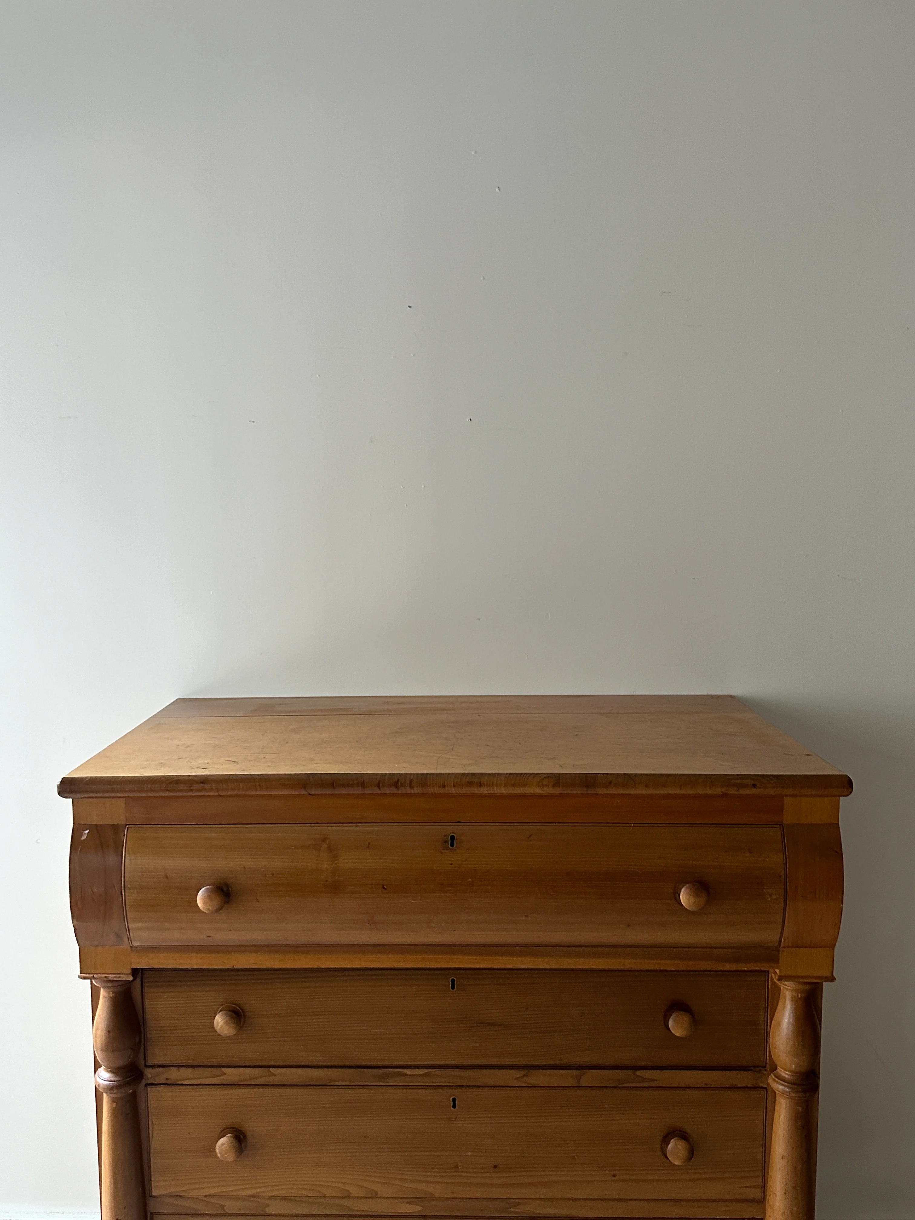 Empire dresser - Image 2