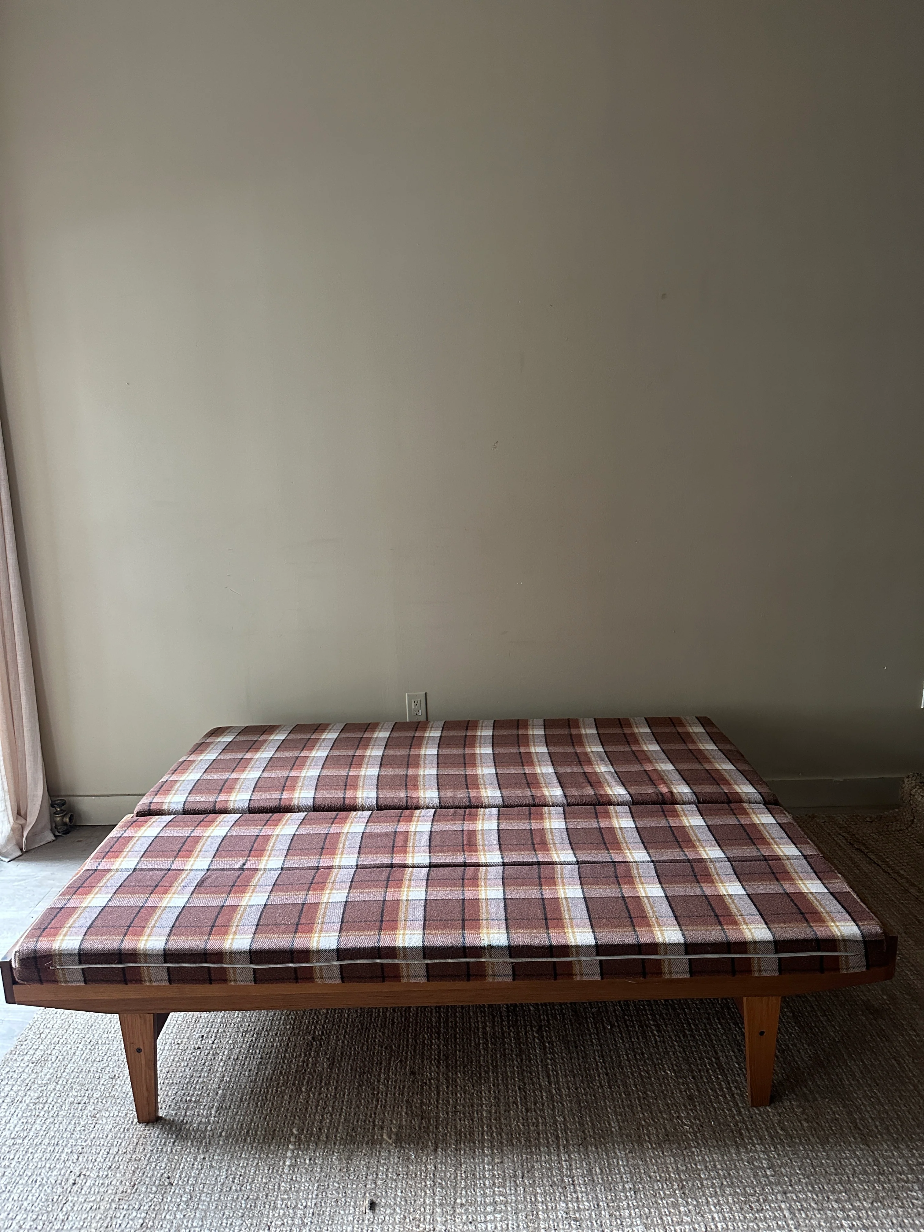 Expanding oak daybed with original upholstery - Image 4