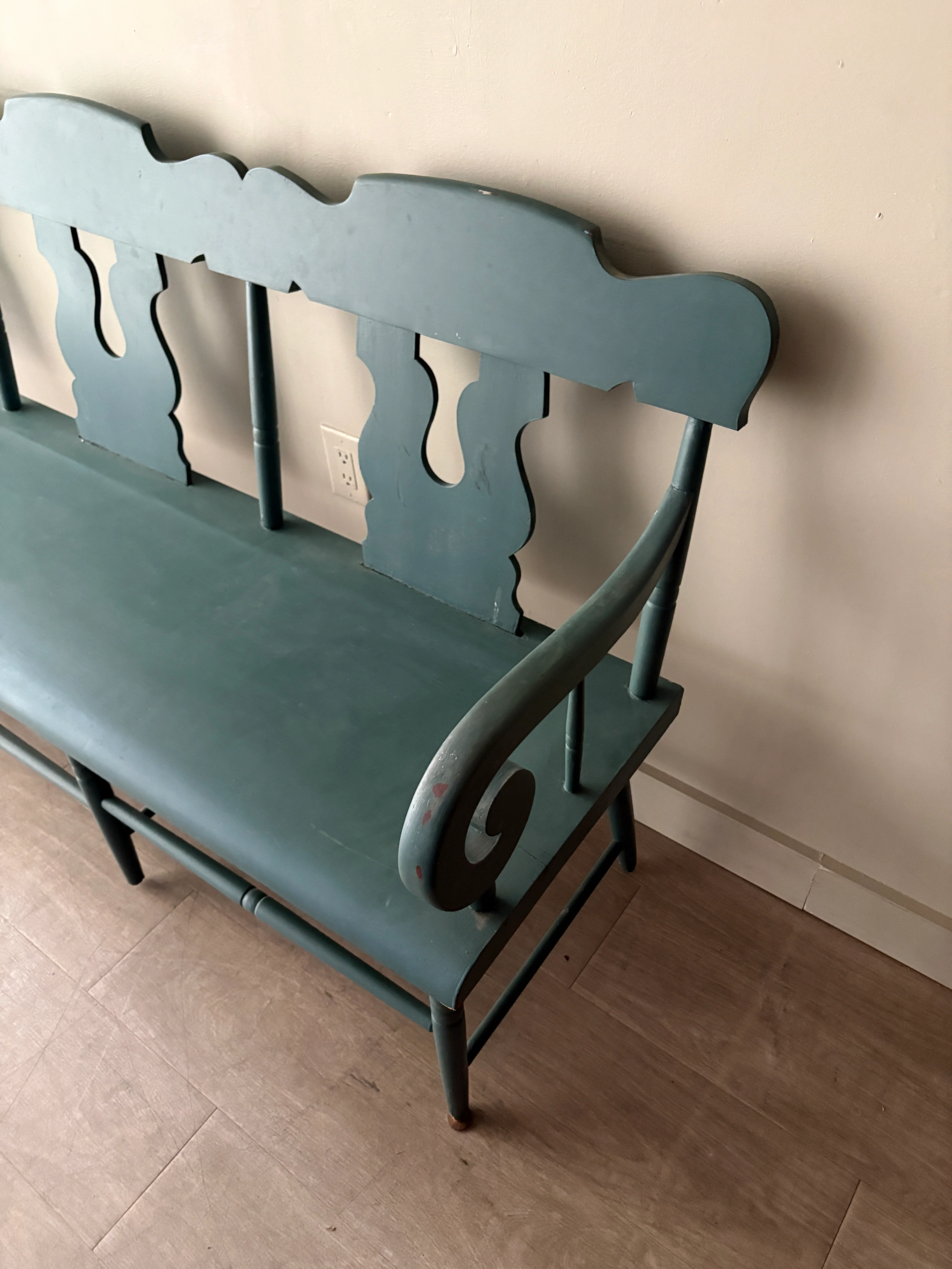 Farmhouse painted deacon’s bench - Image 4