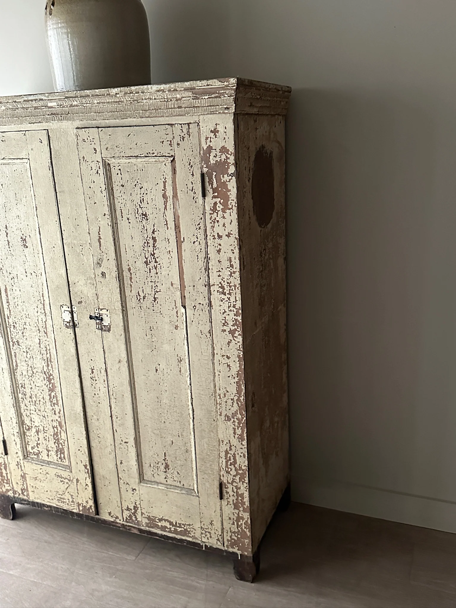 Farmhouse Painted Pine Cupboard - Image 4