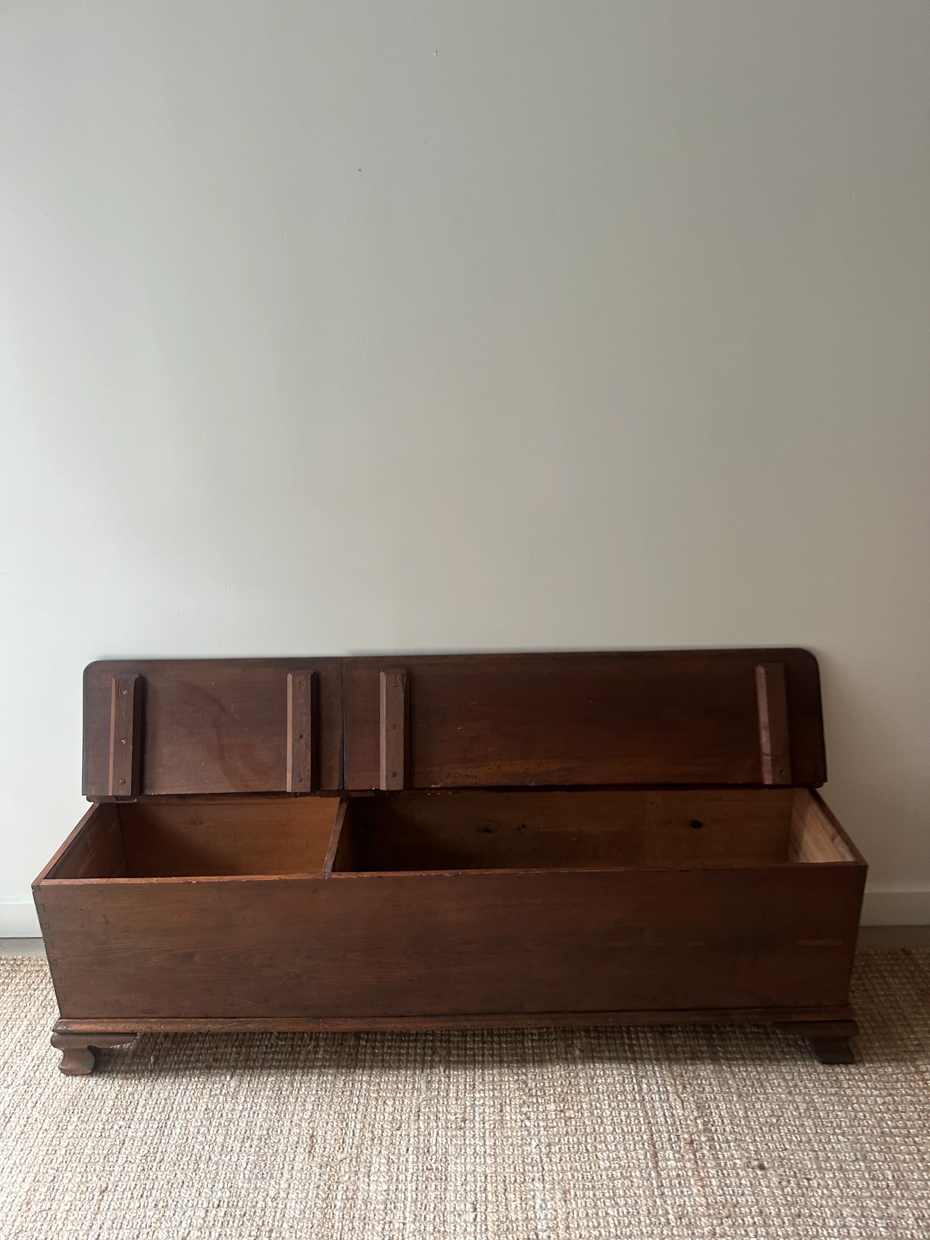 Farmhouse pine chest/bench - Image 3