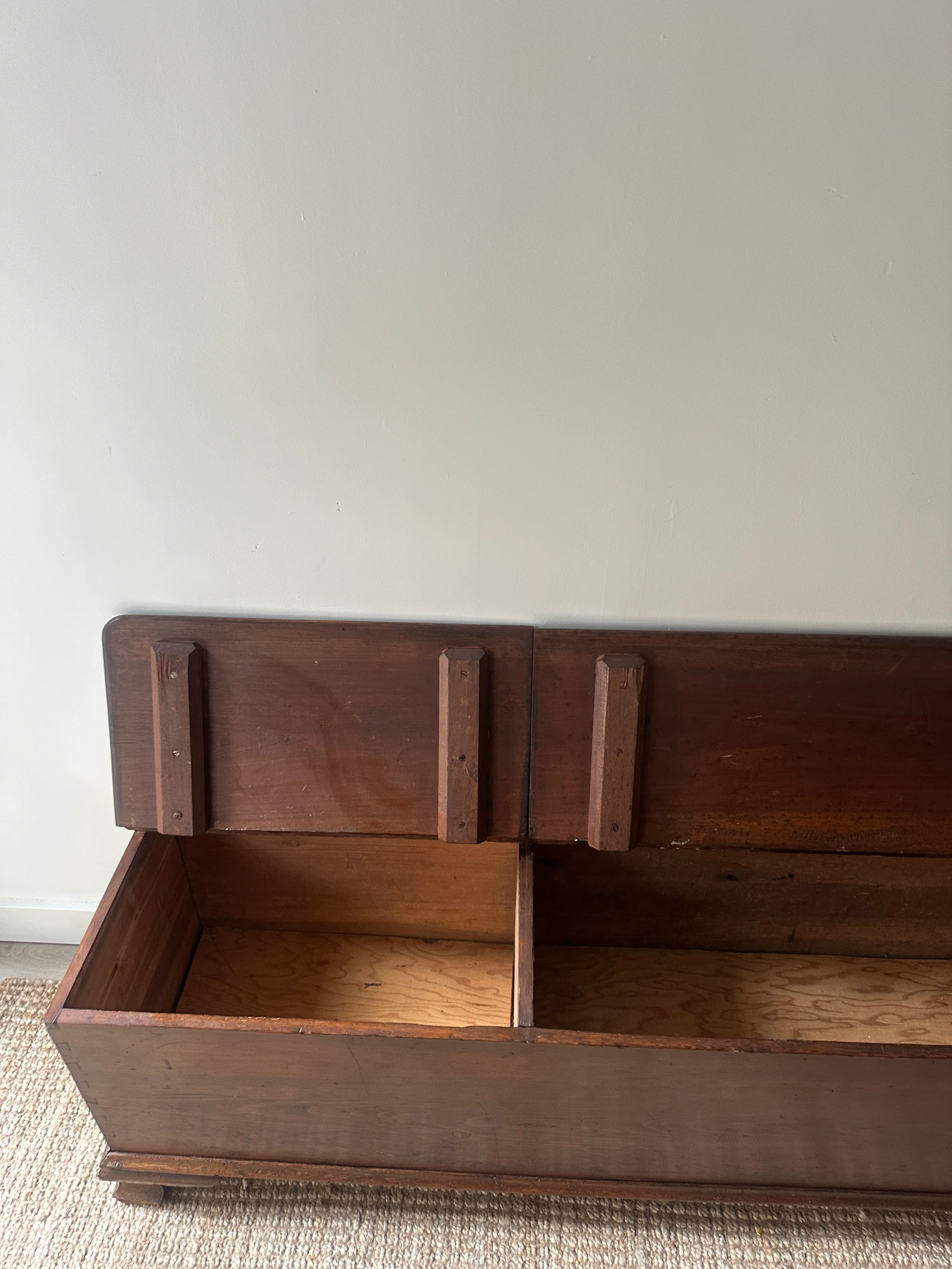 Farmhouse pine chest/bench - Image 4