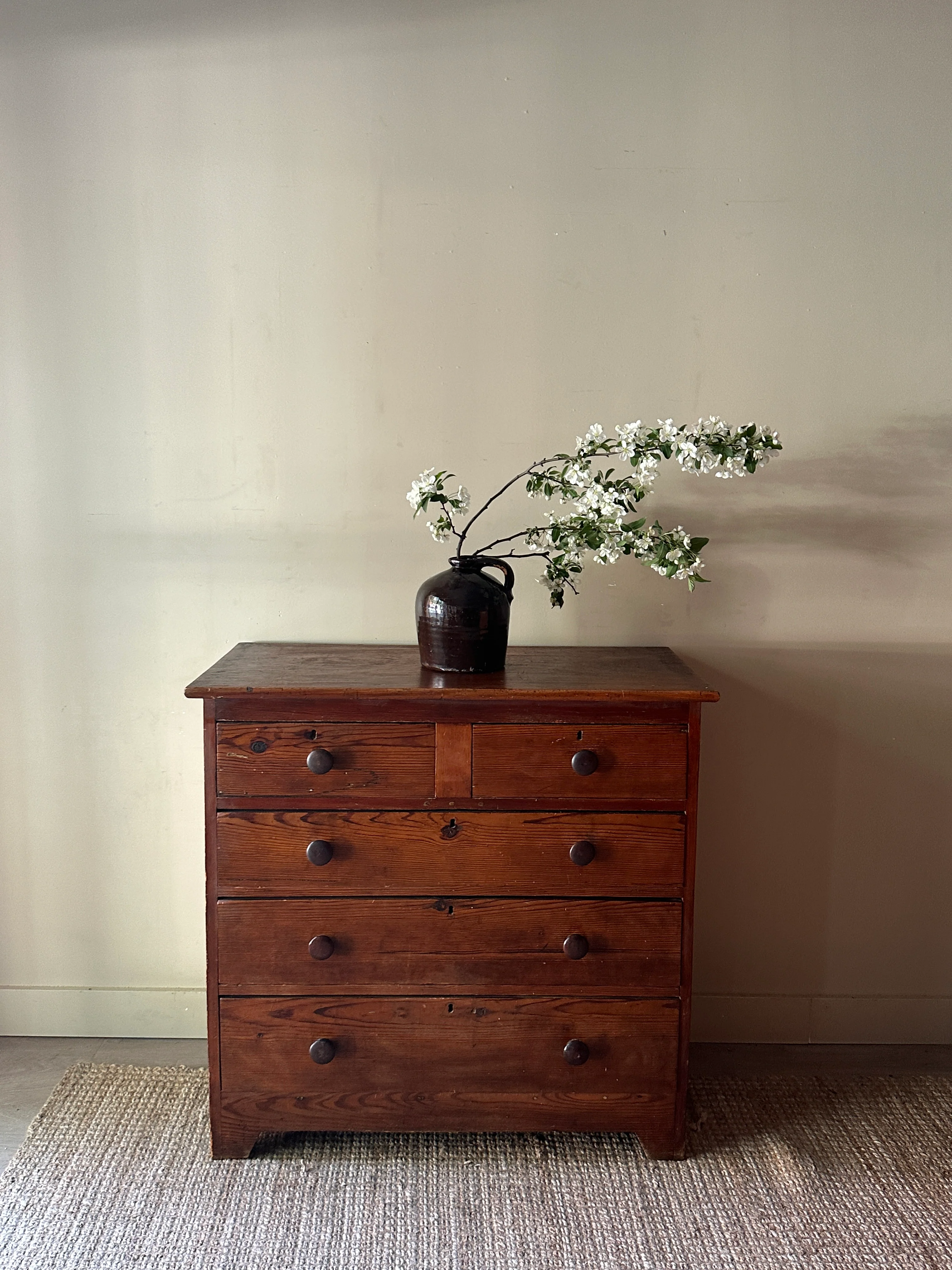 Federal pine dresser