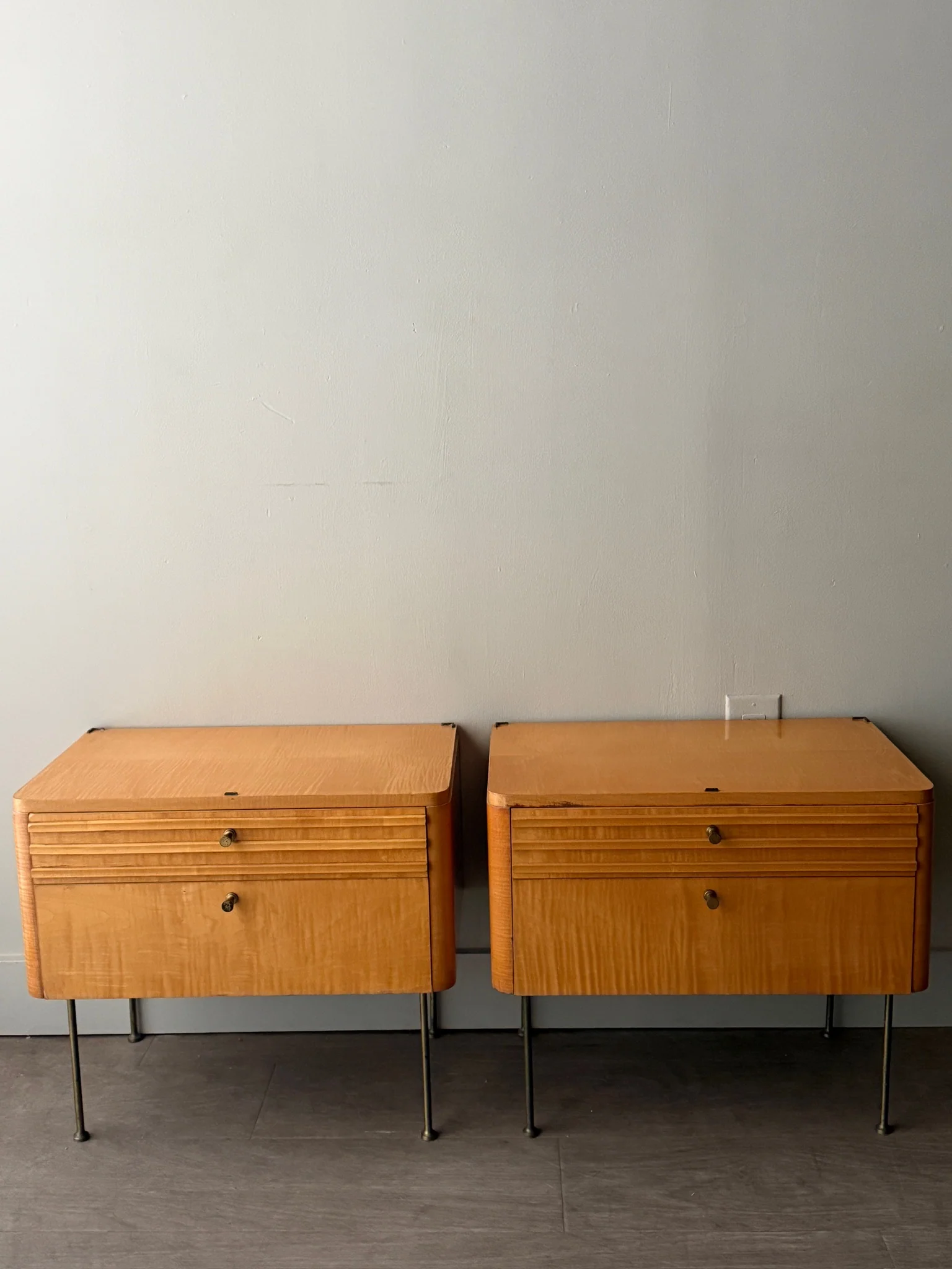 Figured maple nightstands. Sold as a pair. - Image 2