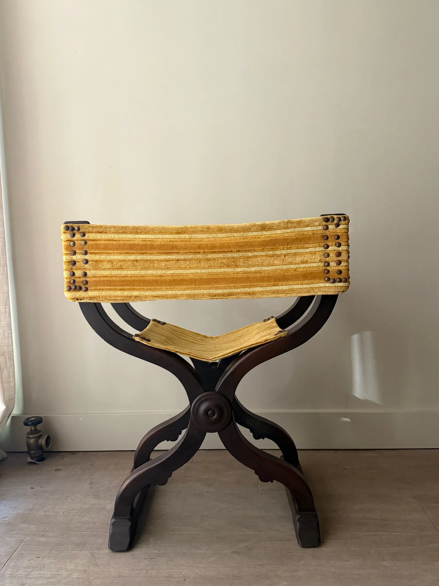 Folding mahogany and velvet vanity chair - Image 4
