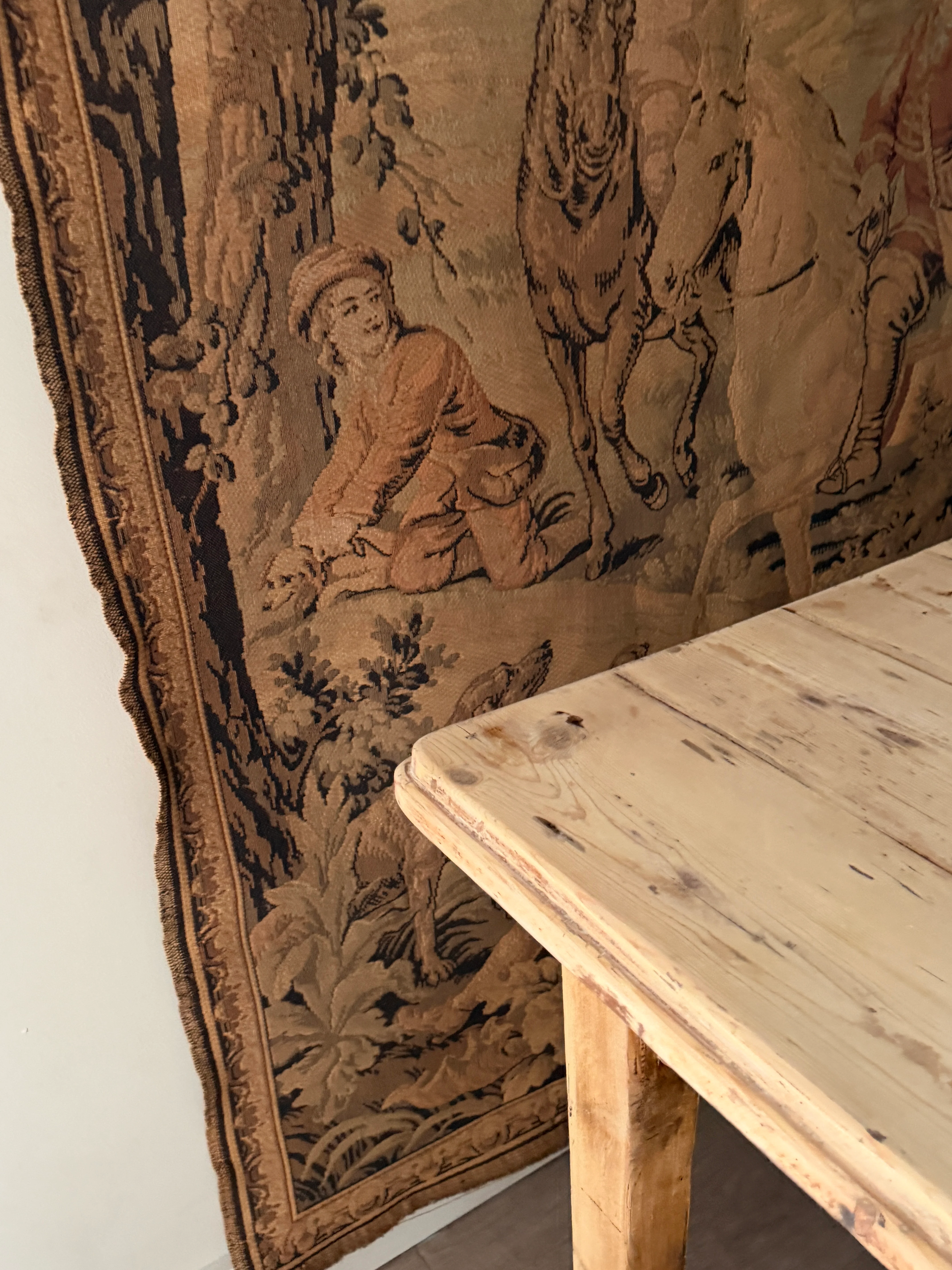 French or Belgian tapestry with pastoral hunt scene - Image 4
