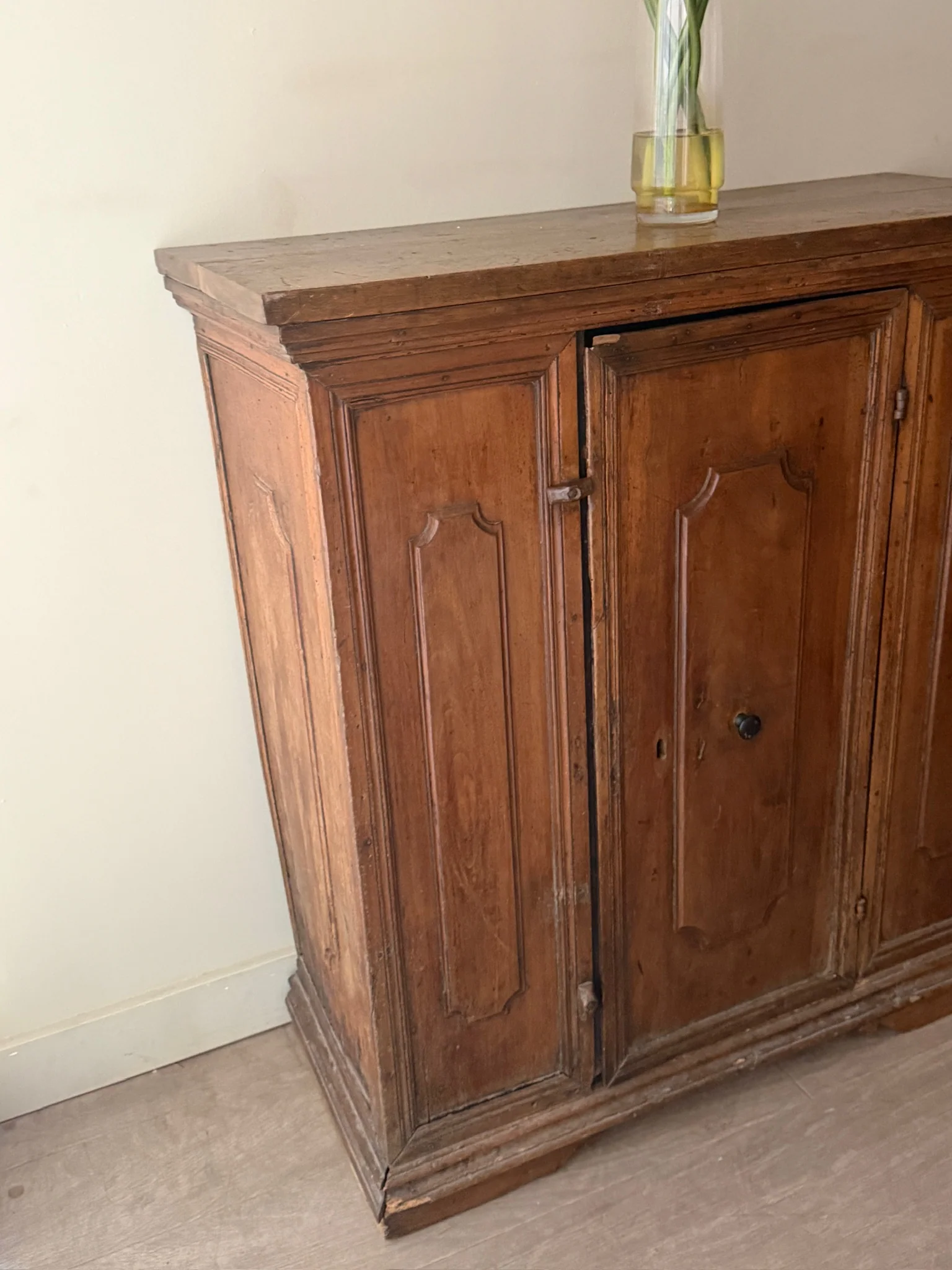French walnut cupboard - Image 3