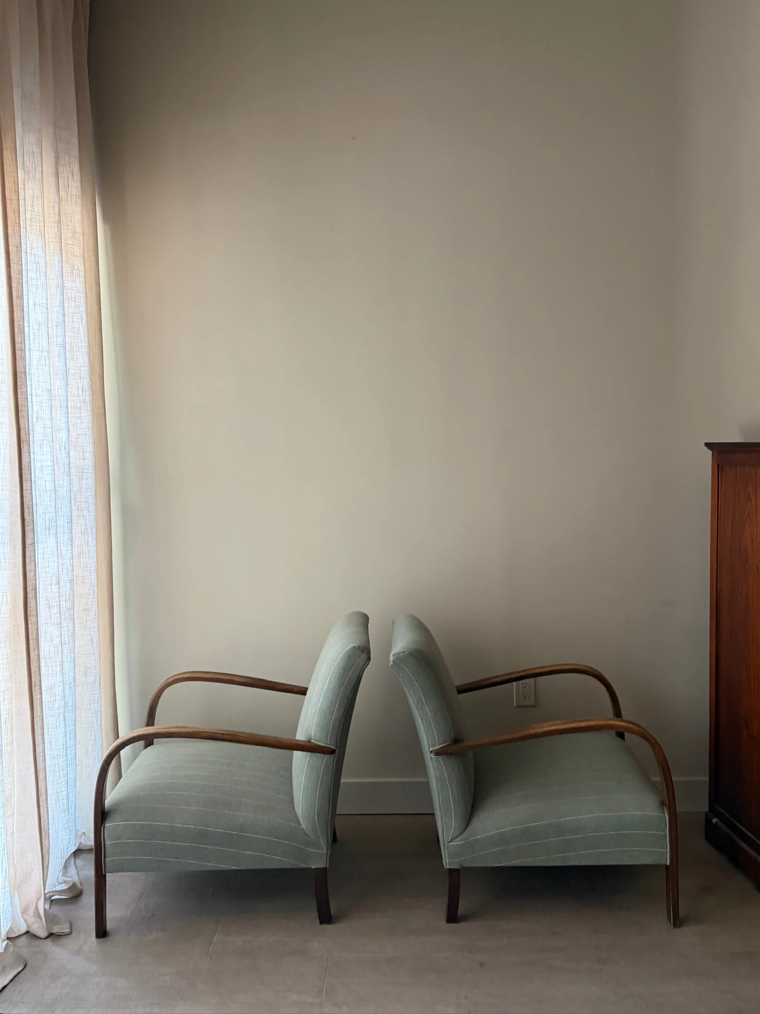 Fritz Hansen Danish Deco striped blue lounge chairs. Sold individually. - Image 4