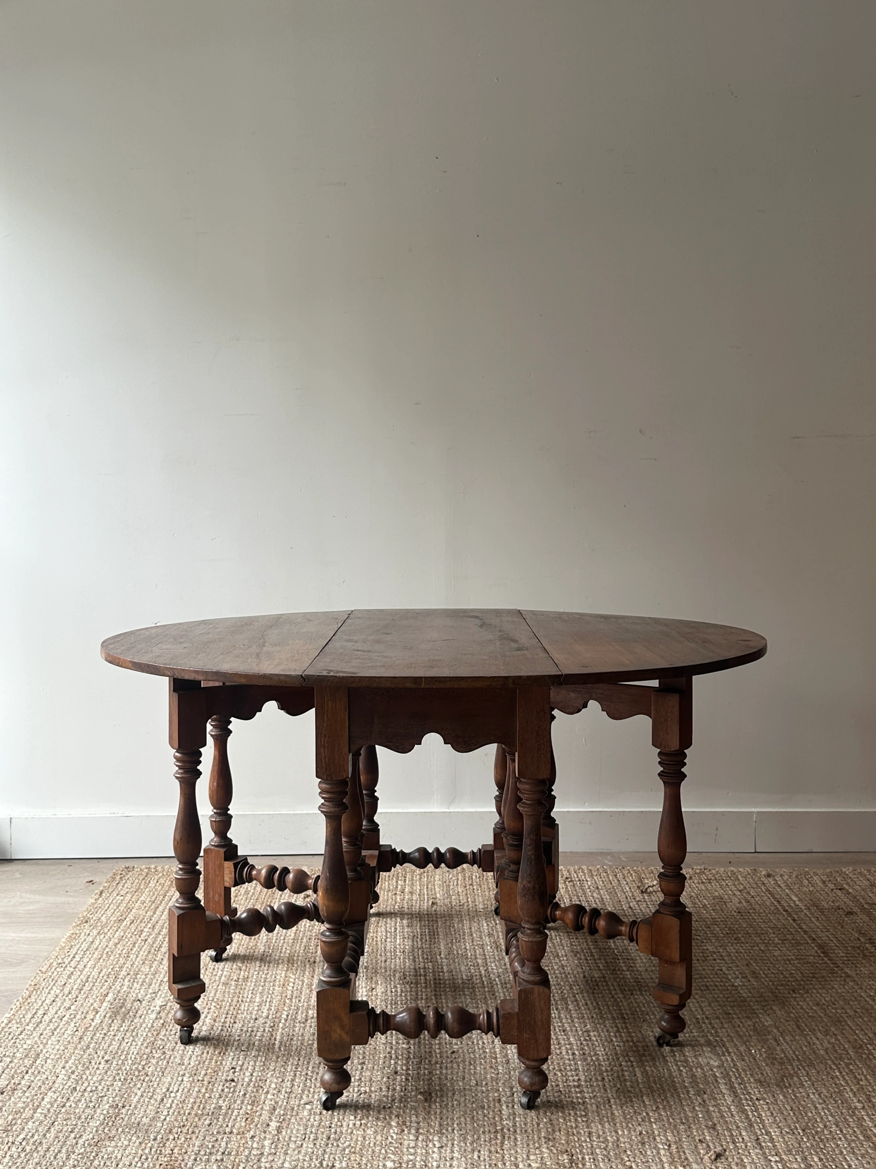 Gate leg dining table - Image 5