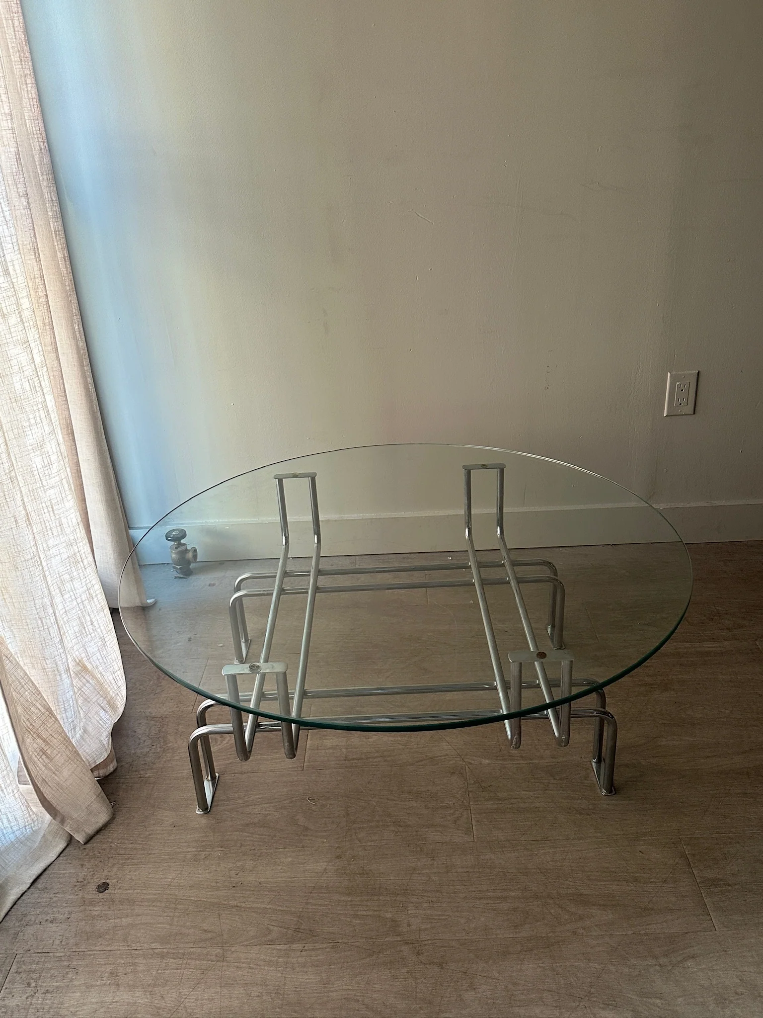 Glass and chrome coffee table - Image 2