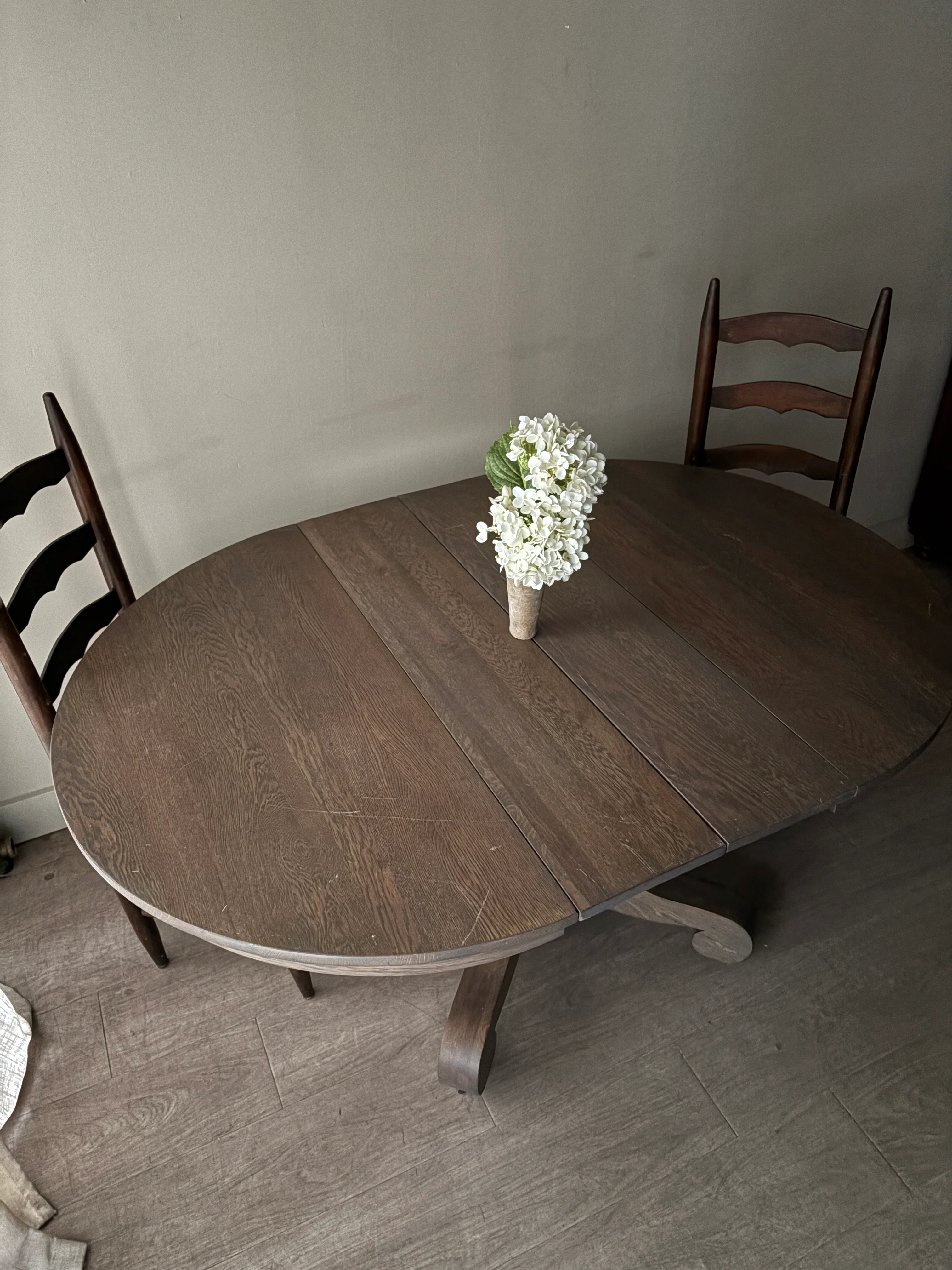 Golden oak dining table with extensions - Image 3