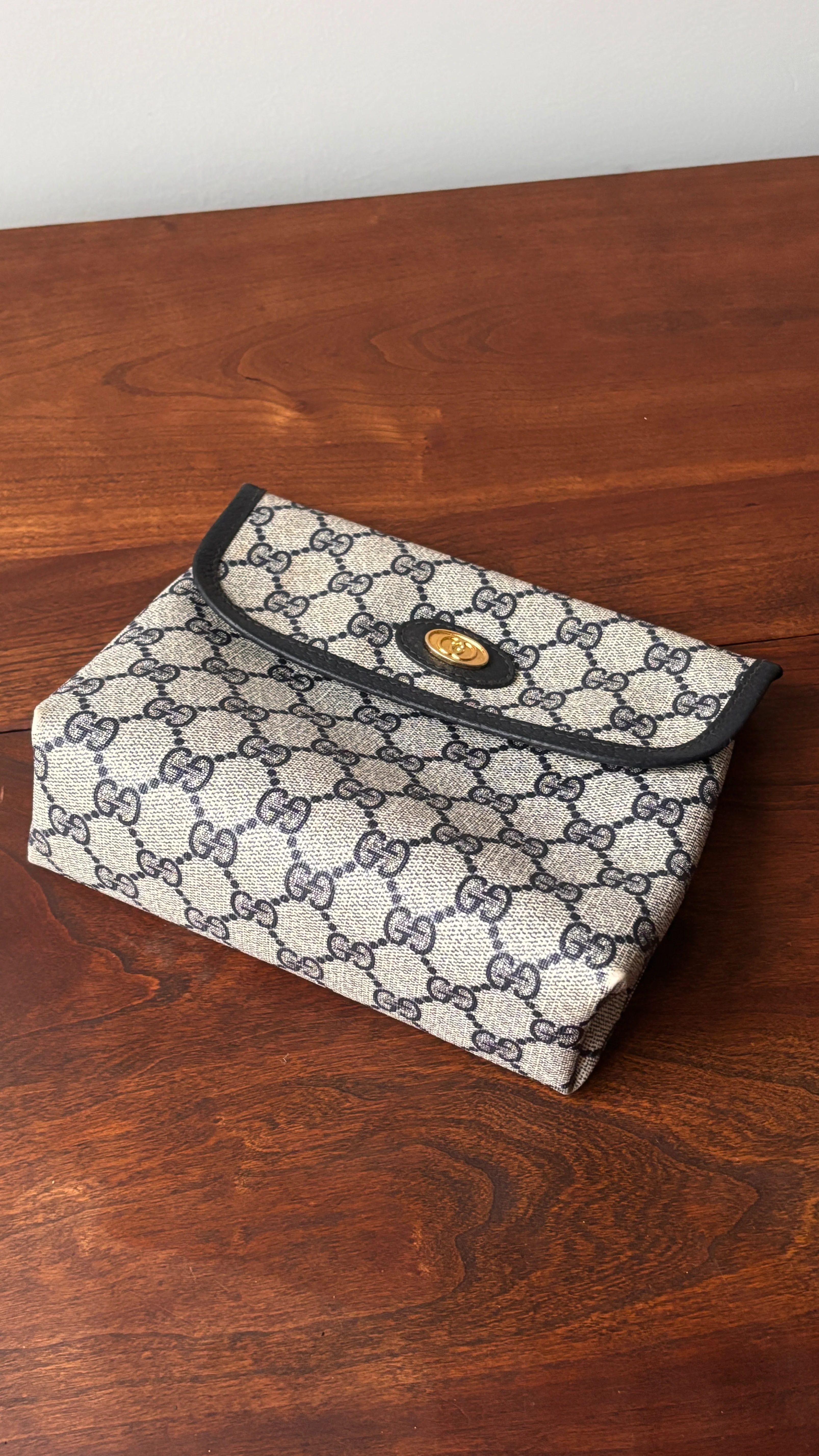 Gucci pouch - Image 8