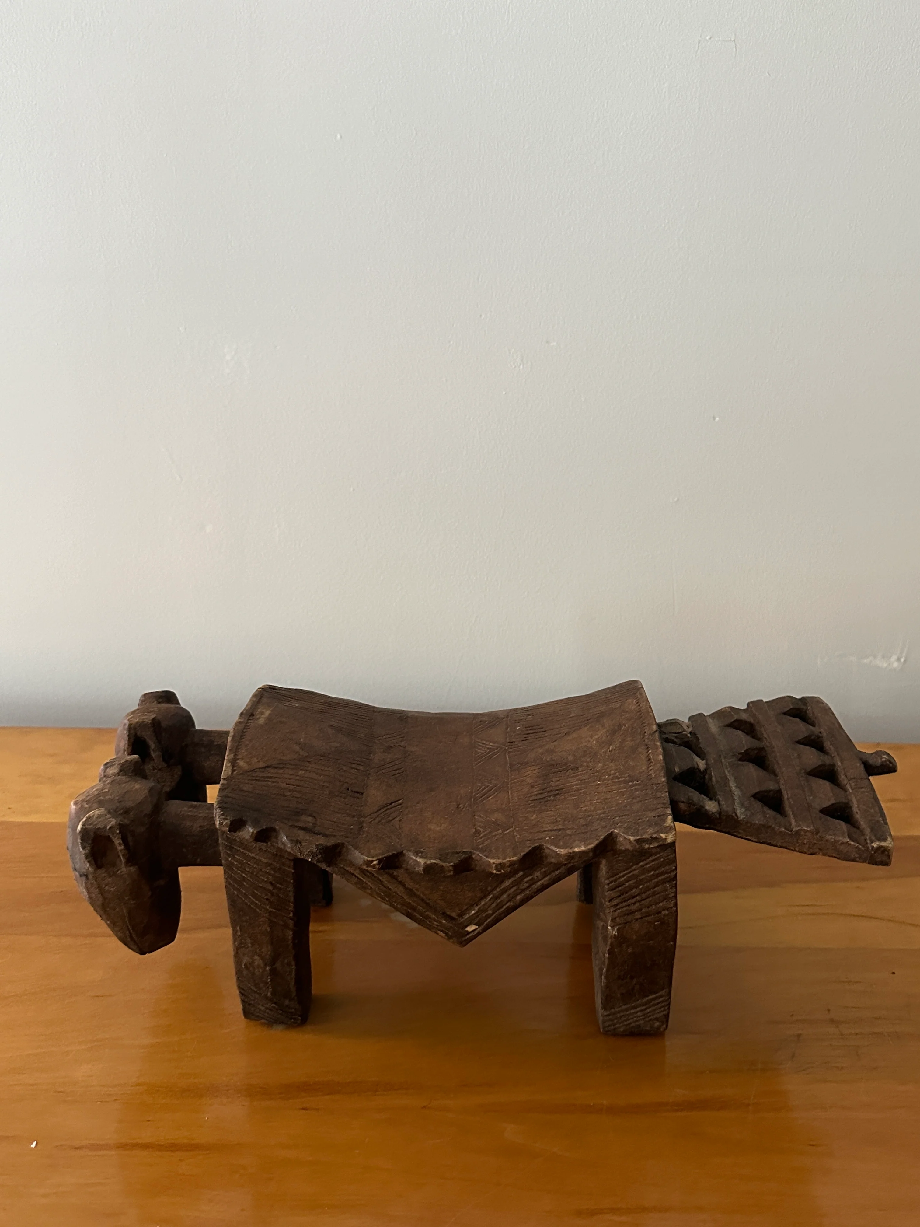 Hand carved headrest - Image 2