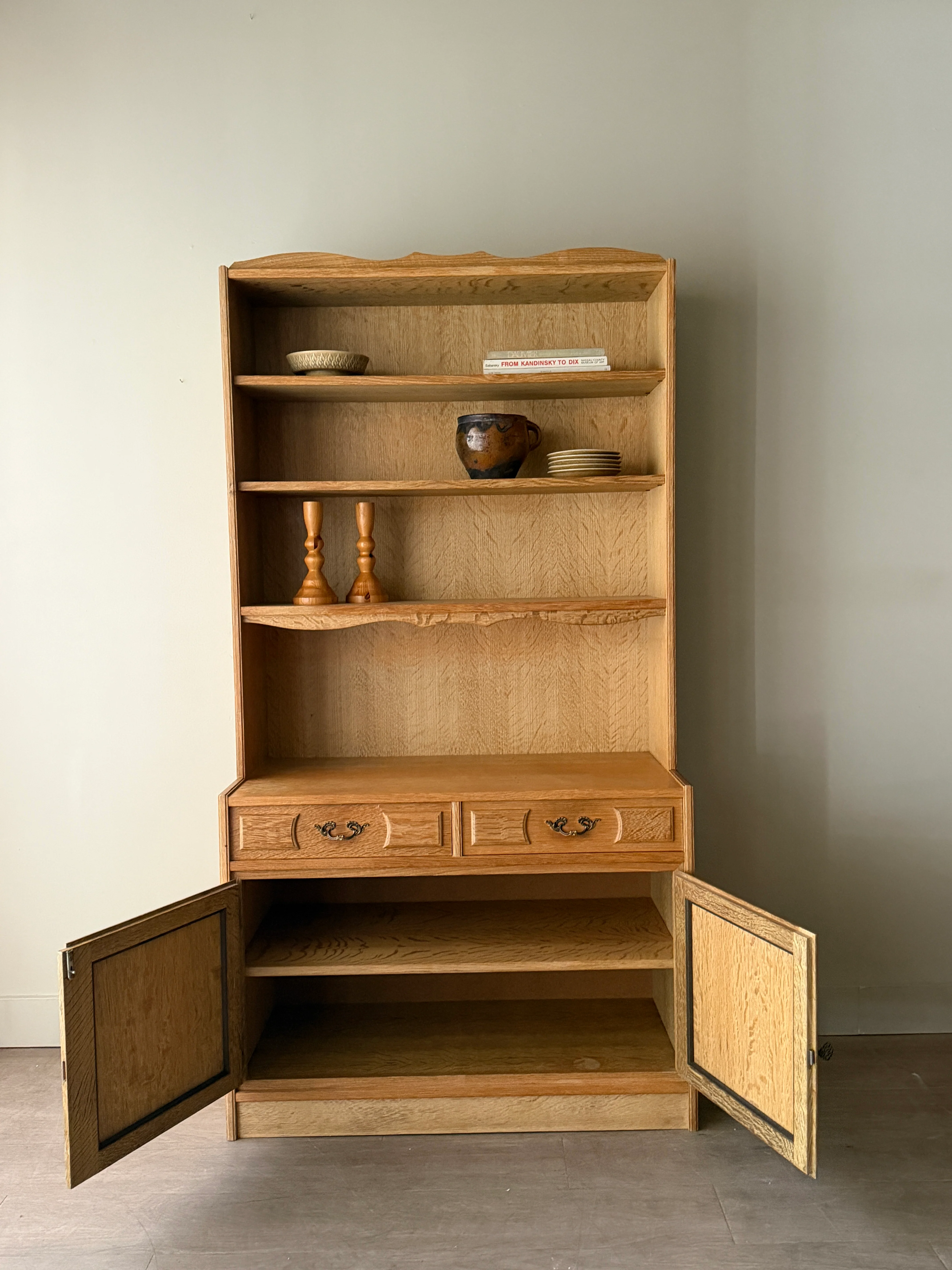 Henning oak two piece hutch - Image 6