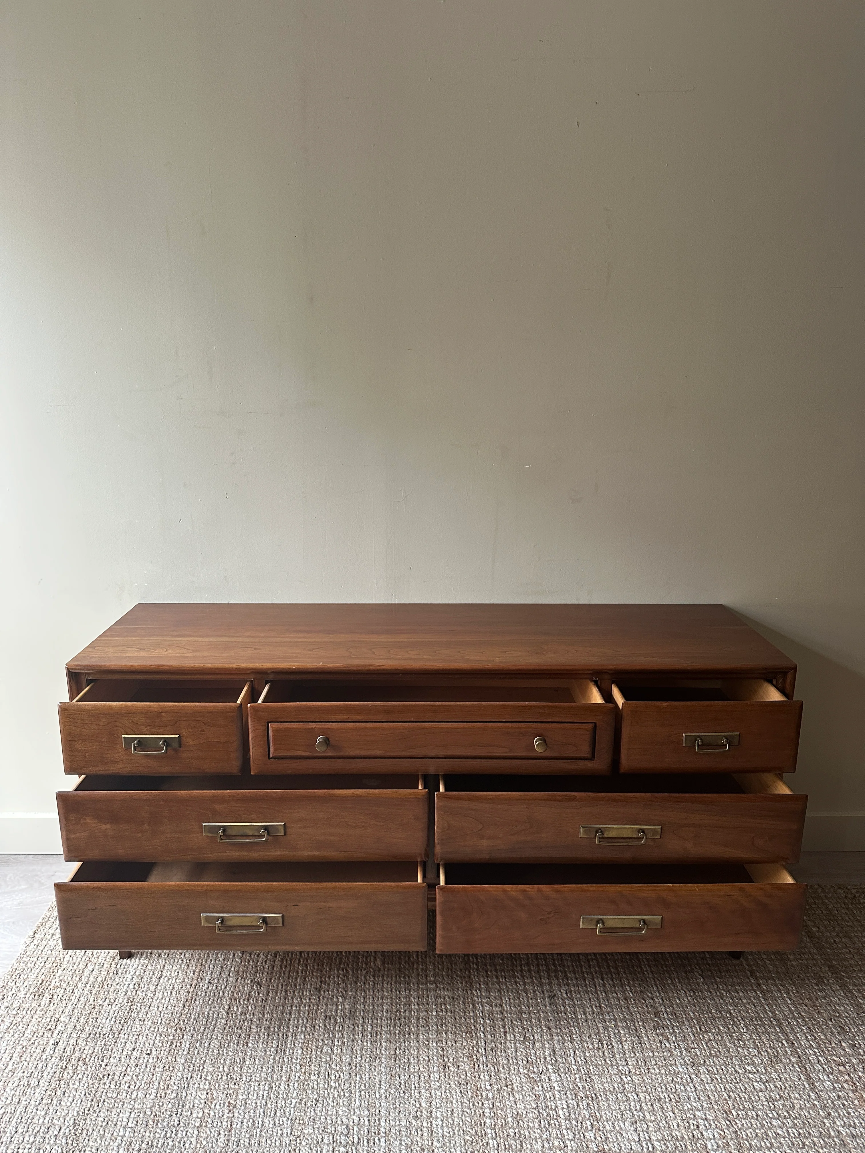 Heywood Wakefield seven drawer dresser - Image 4