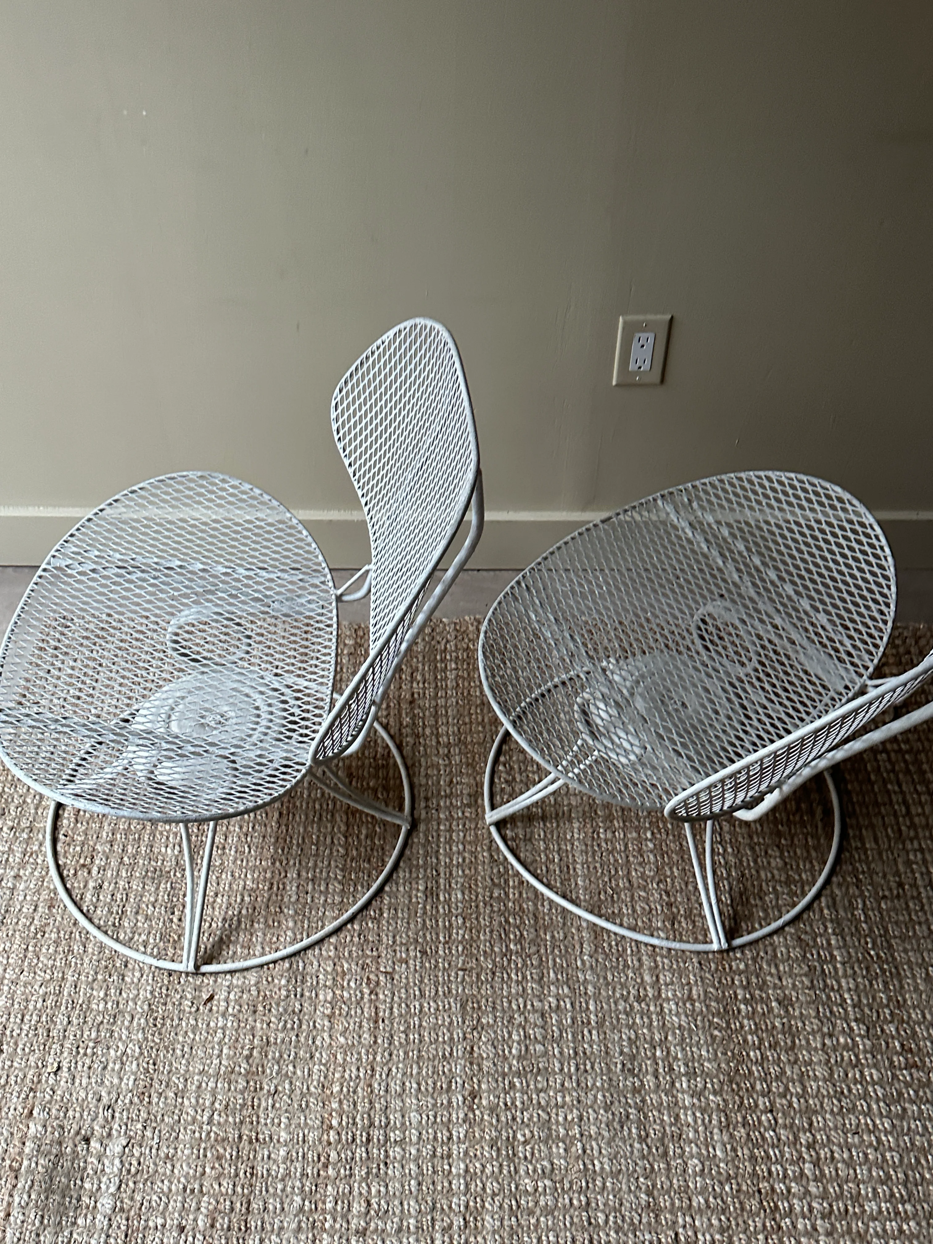 Homecrest metal clam shell swivel chairs. Sold as a set. - Image 6