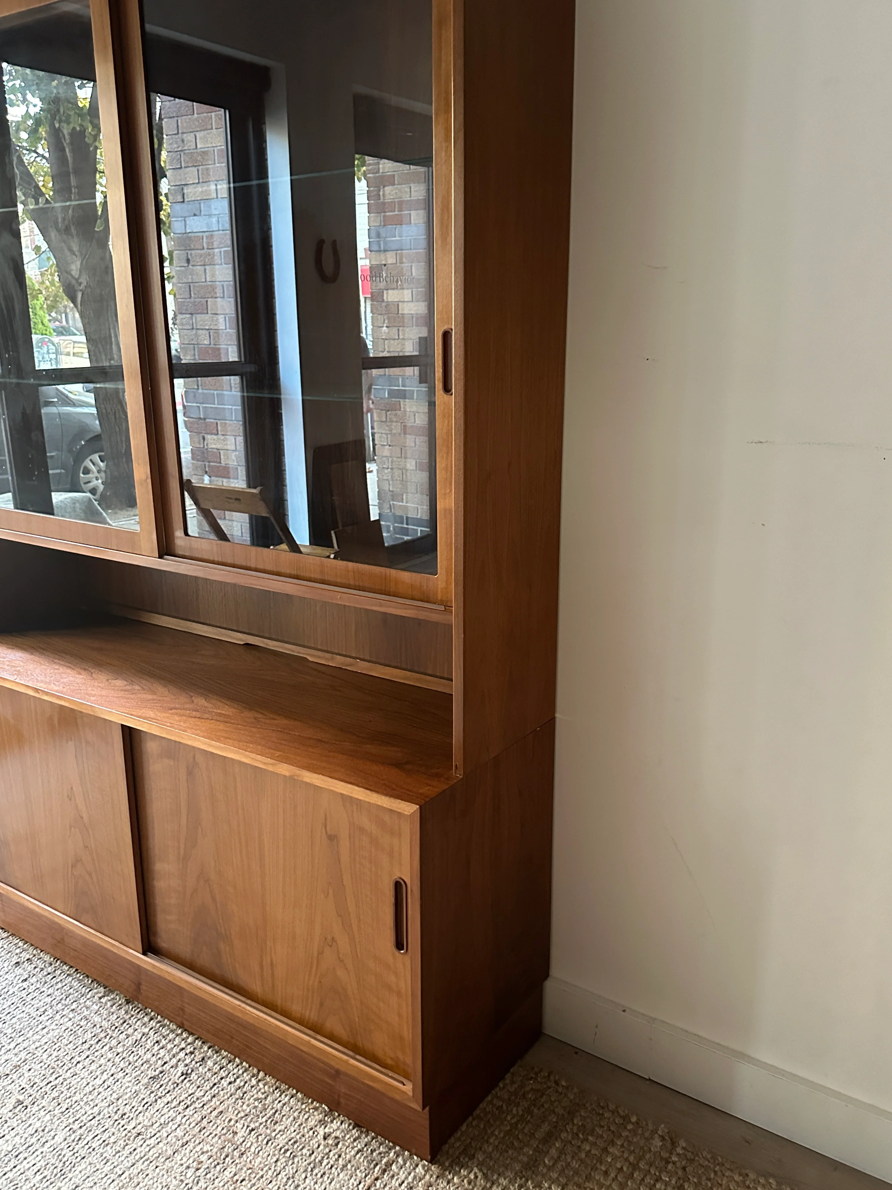 Hundevad two piece hutch - Image 7