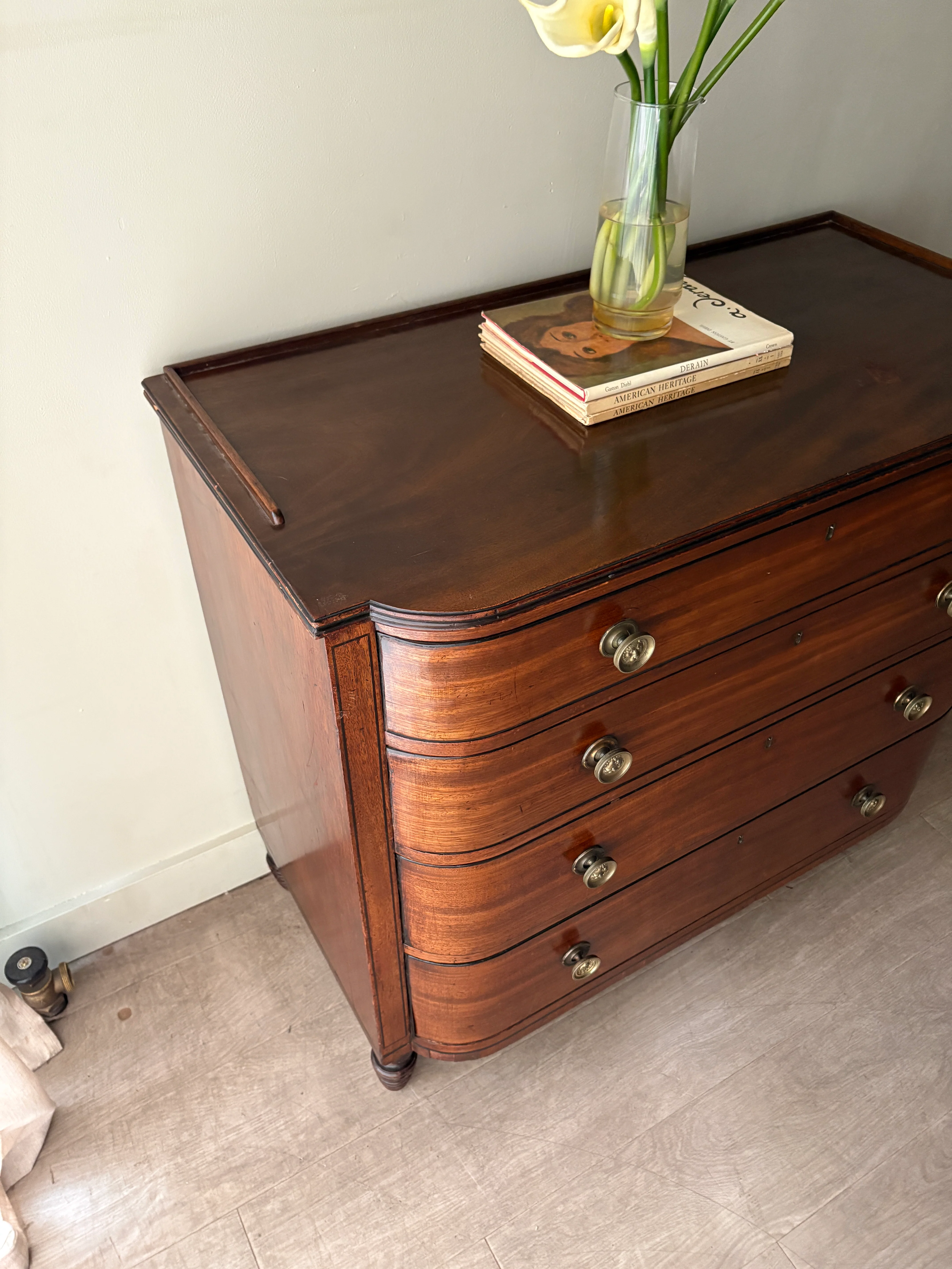 Inlaid mahogany dresser - Image 3