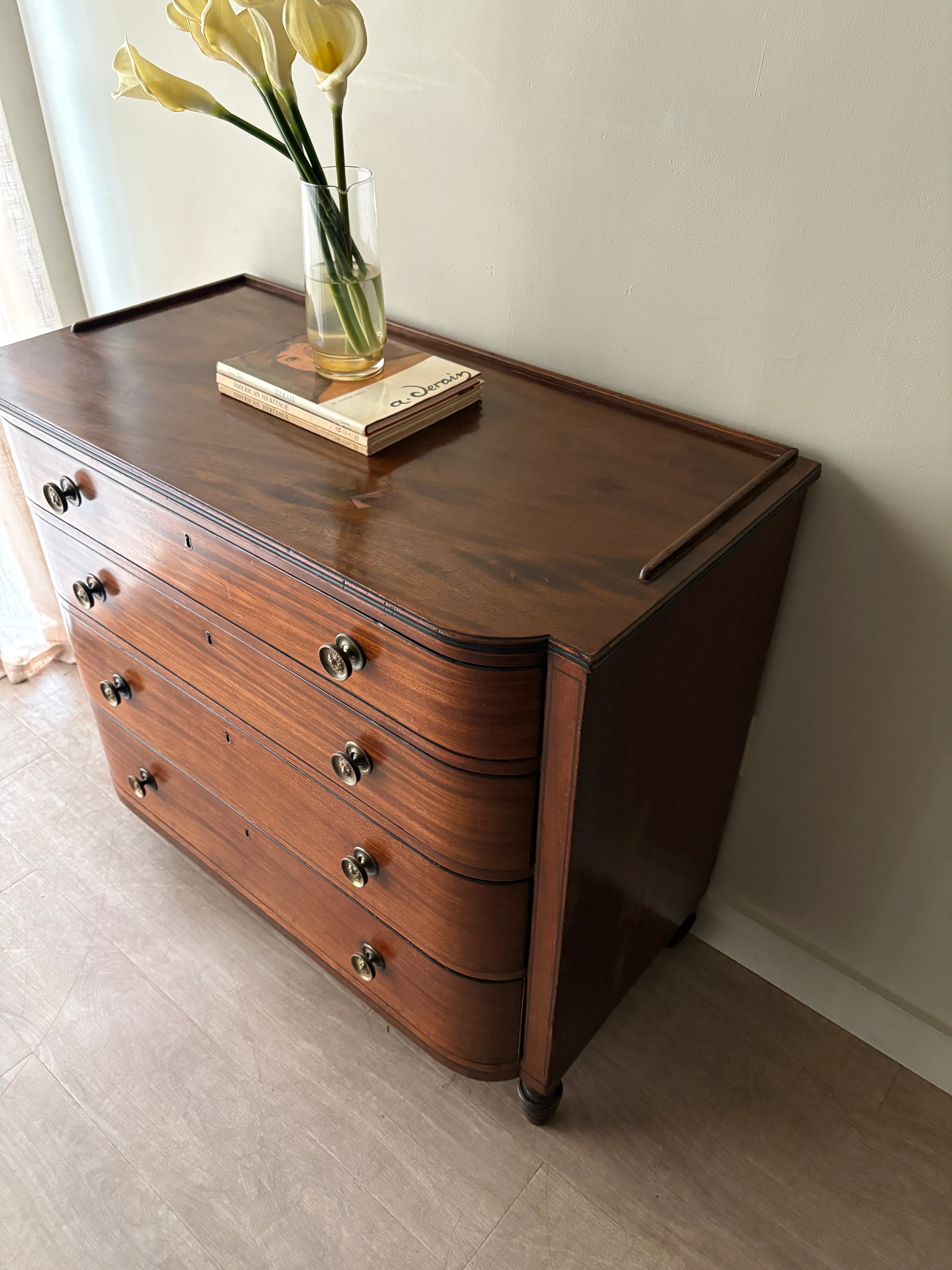 Inlaid mahogany dresser - Image 4