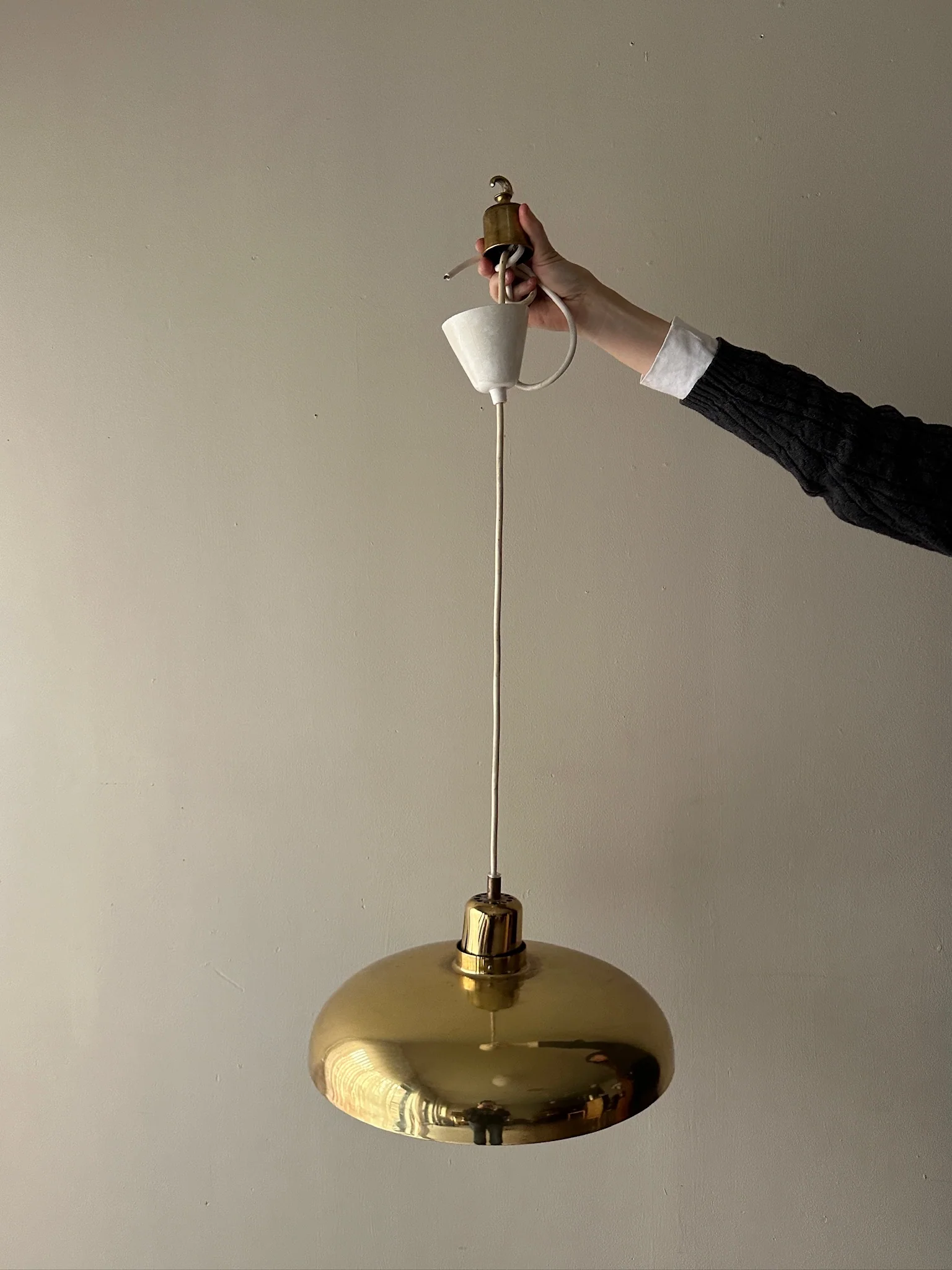 Jakobsson brass pendant light - Image 2
