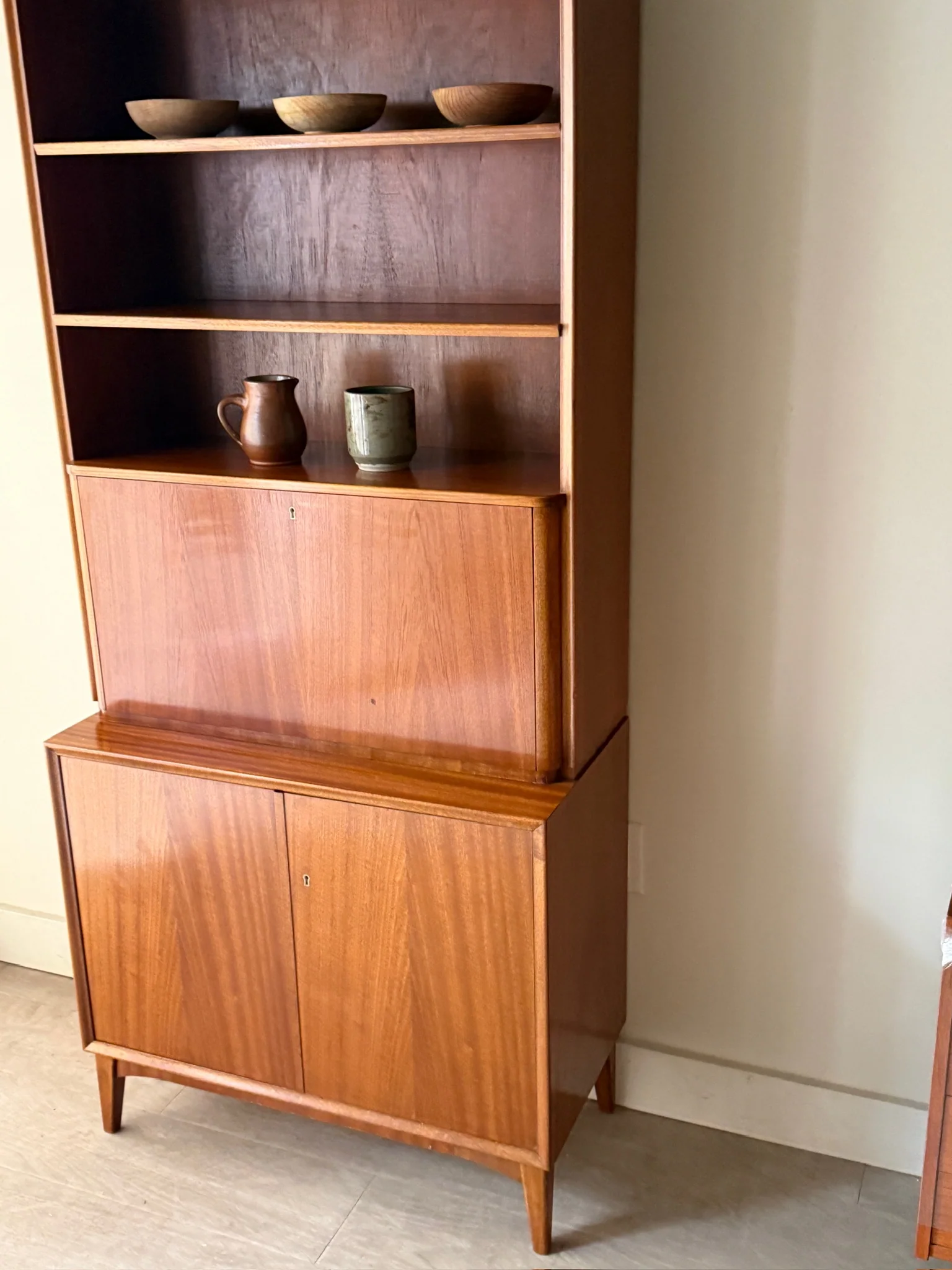Johannesberg Swedish mahogany secretary hutch - Image 3
