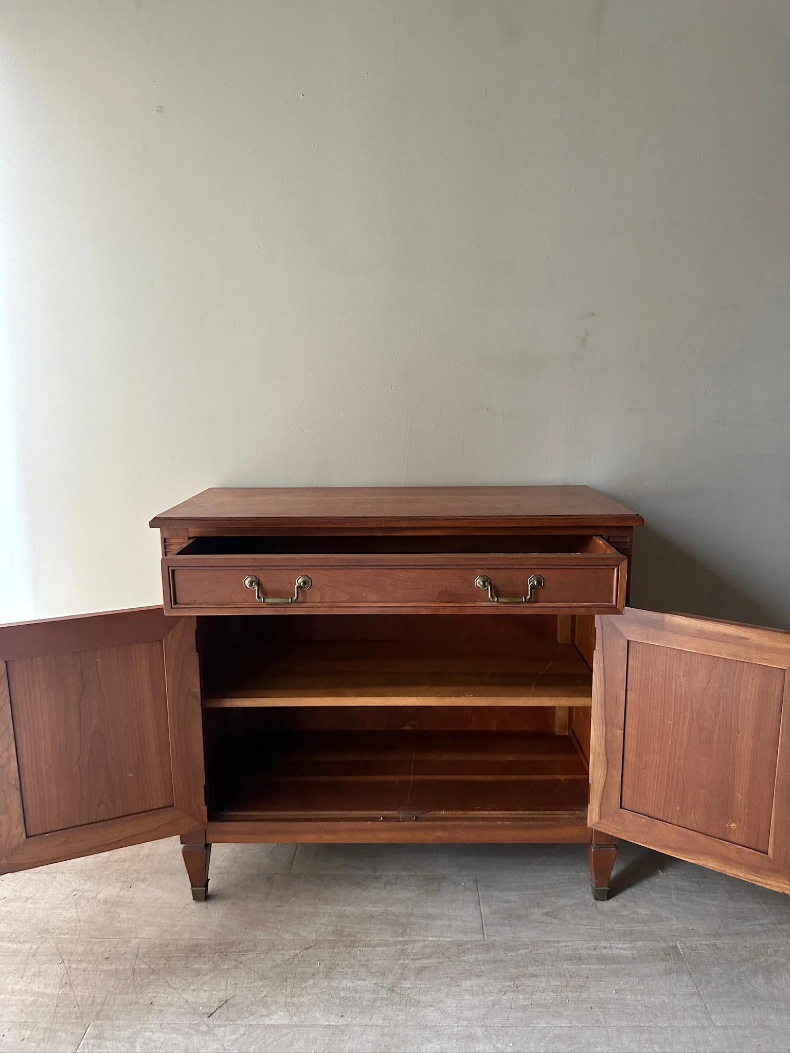 Kindel cherry directoire style cabinet - Image 5