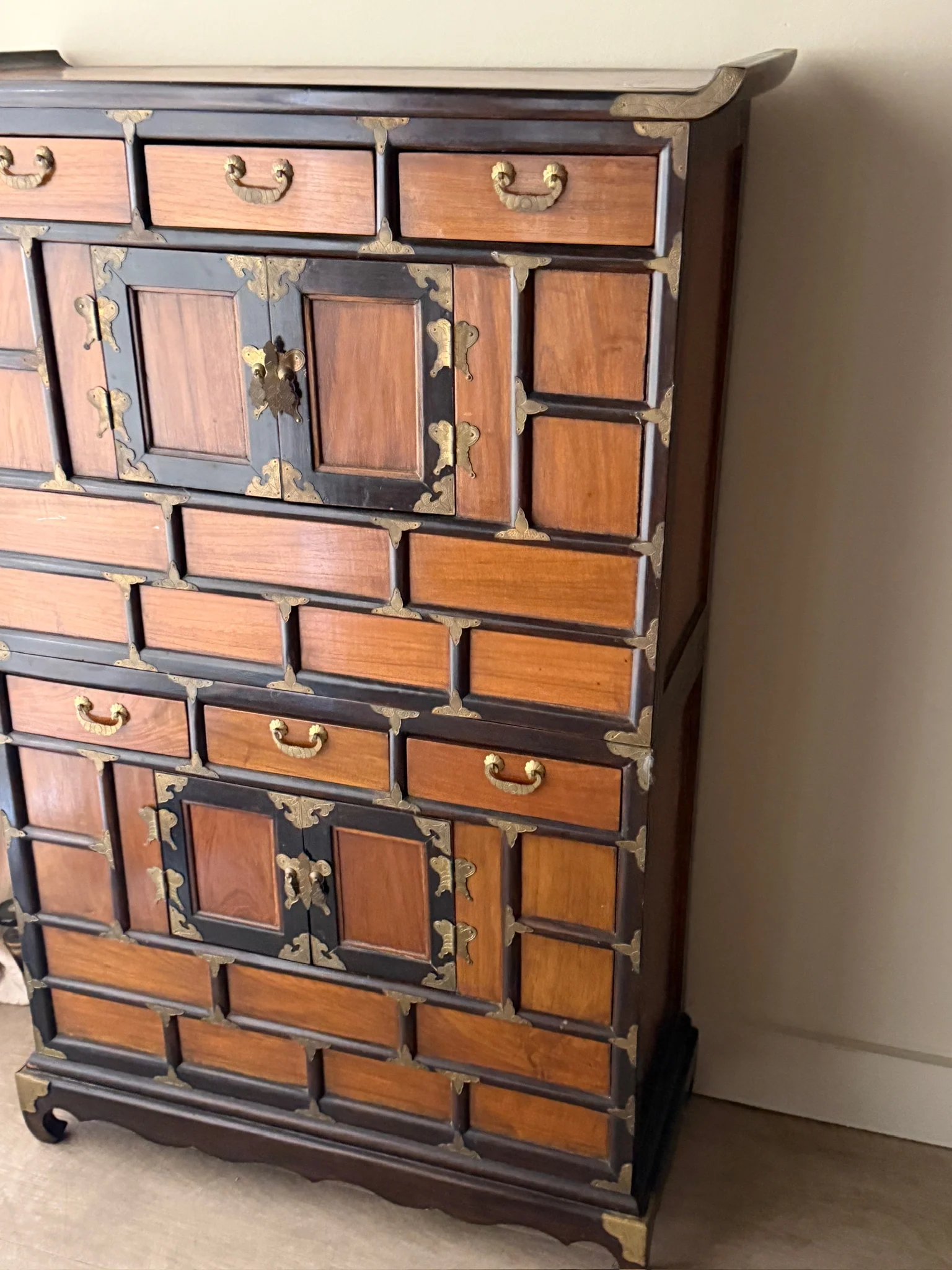 Korean elmwood two piece chest - Image 4