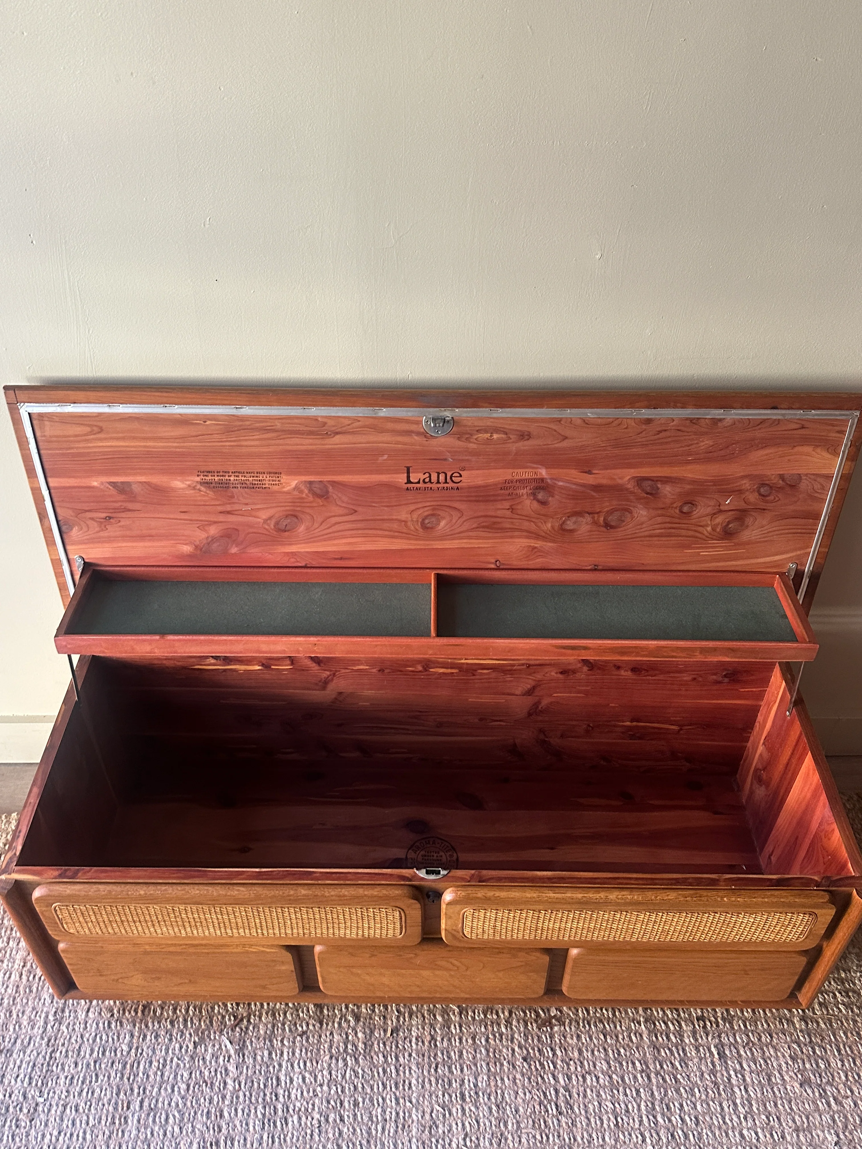 Lane cedar lined chest - Image 6
