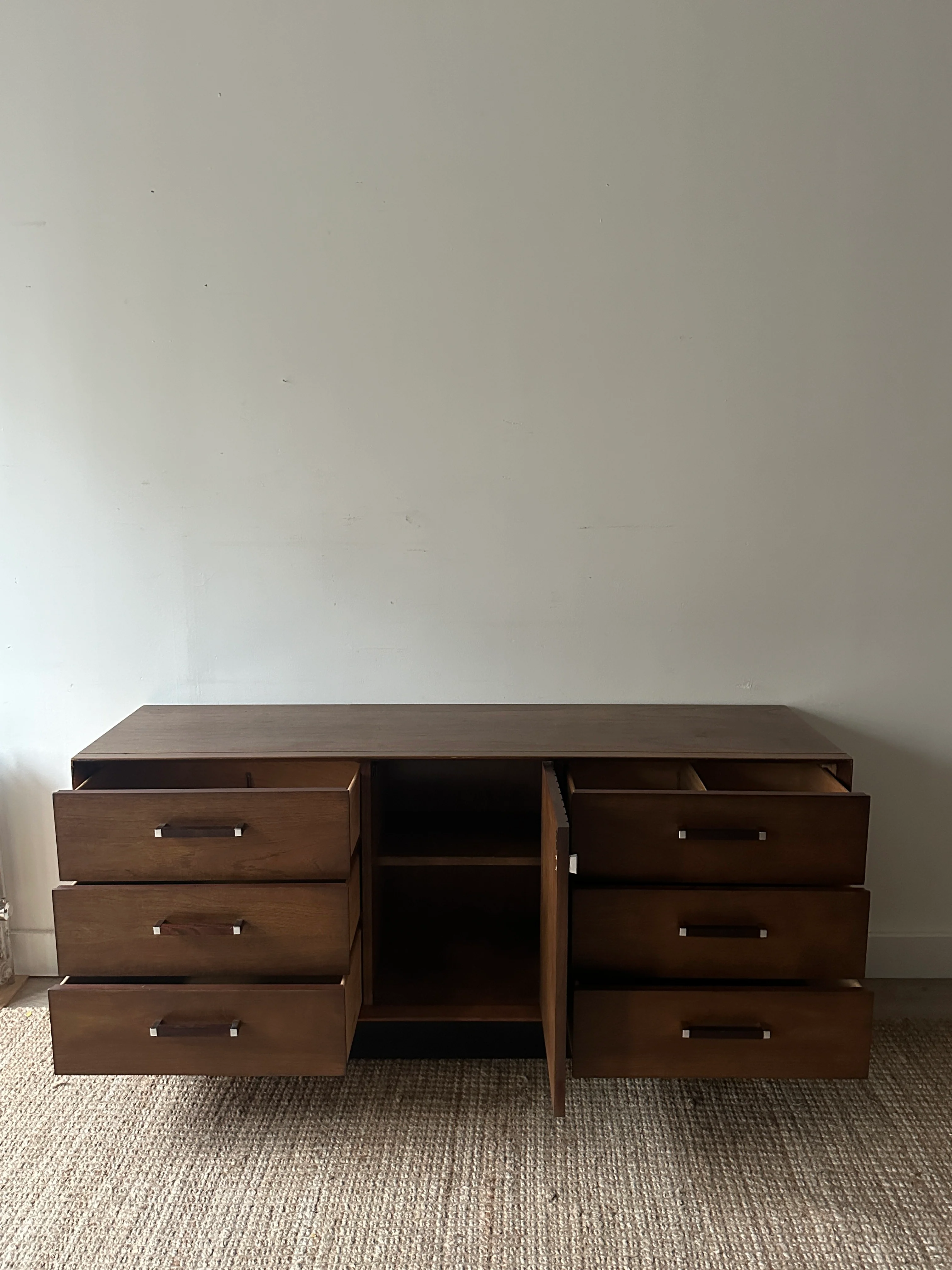 Lane walnut and rosewood dresser - Image 5