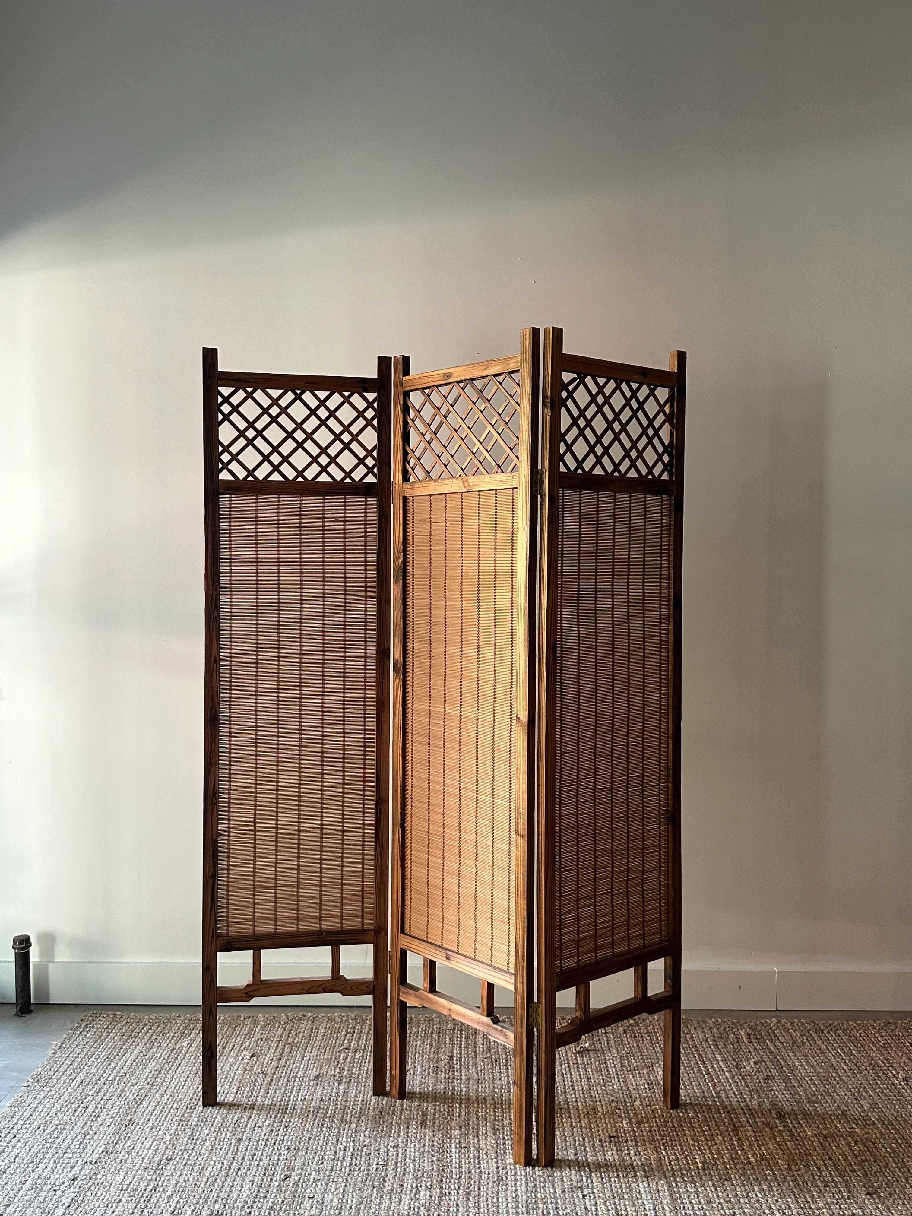 Lattice three paneled room divider - Image 4