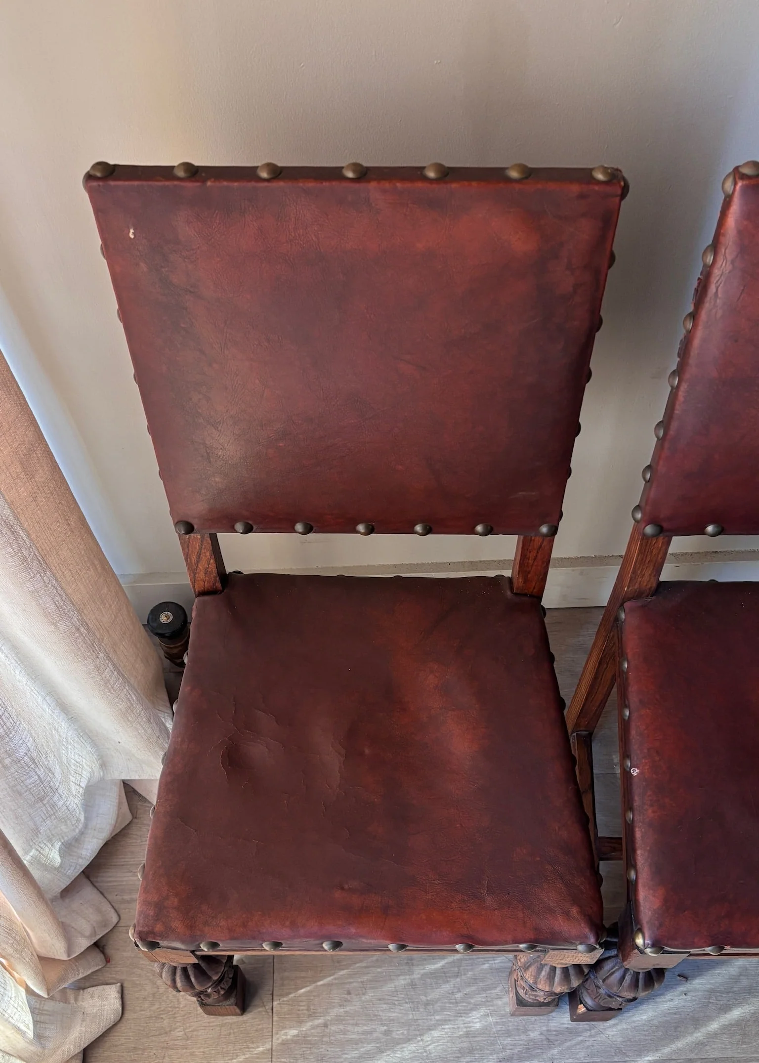Leather and oak dining chairs. Sets of 2. - Image 4