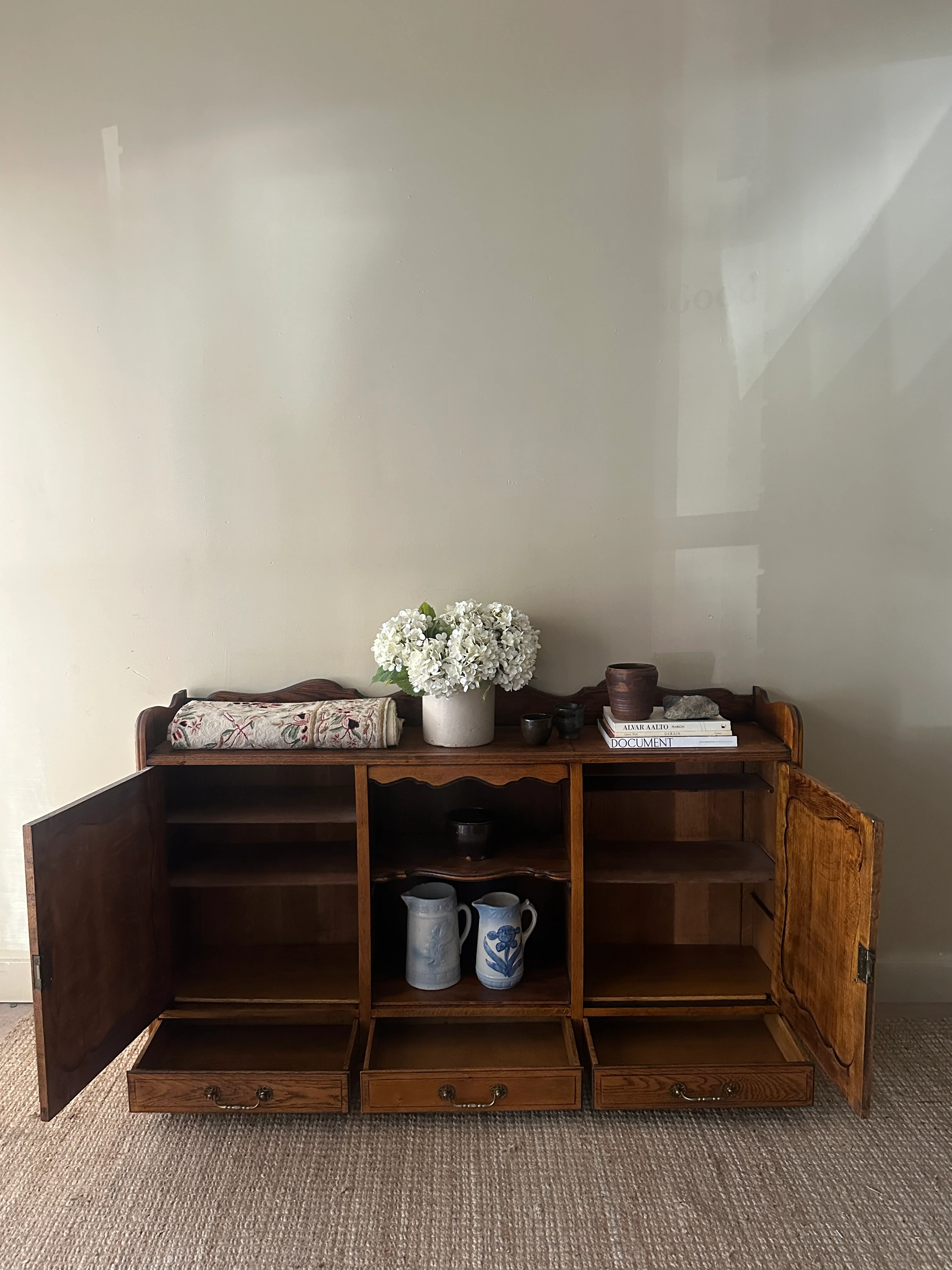 Low oak display case - Image 4