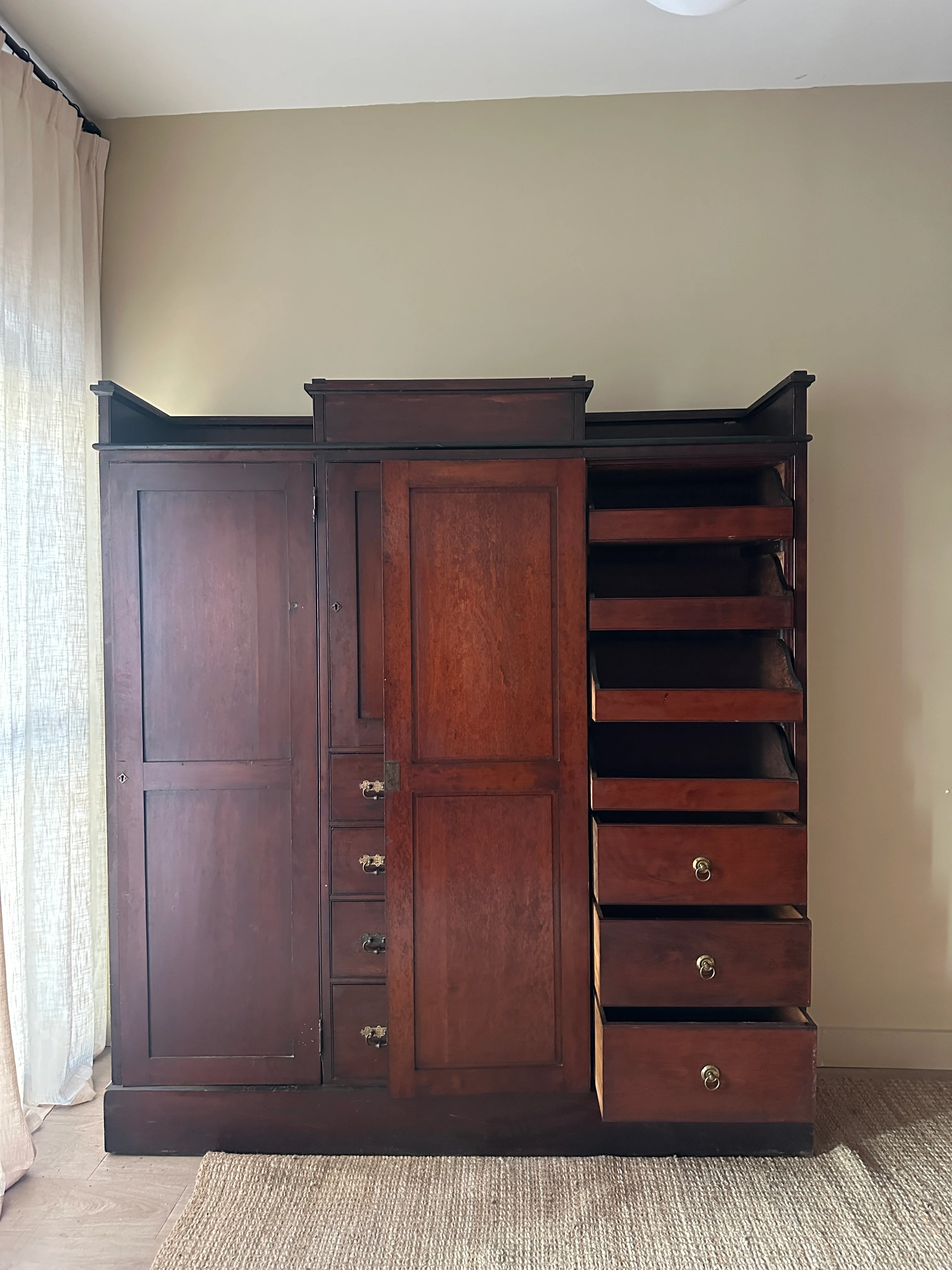 Mahogany armoire - Image 3
