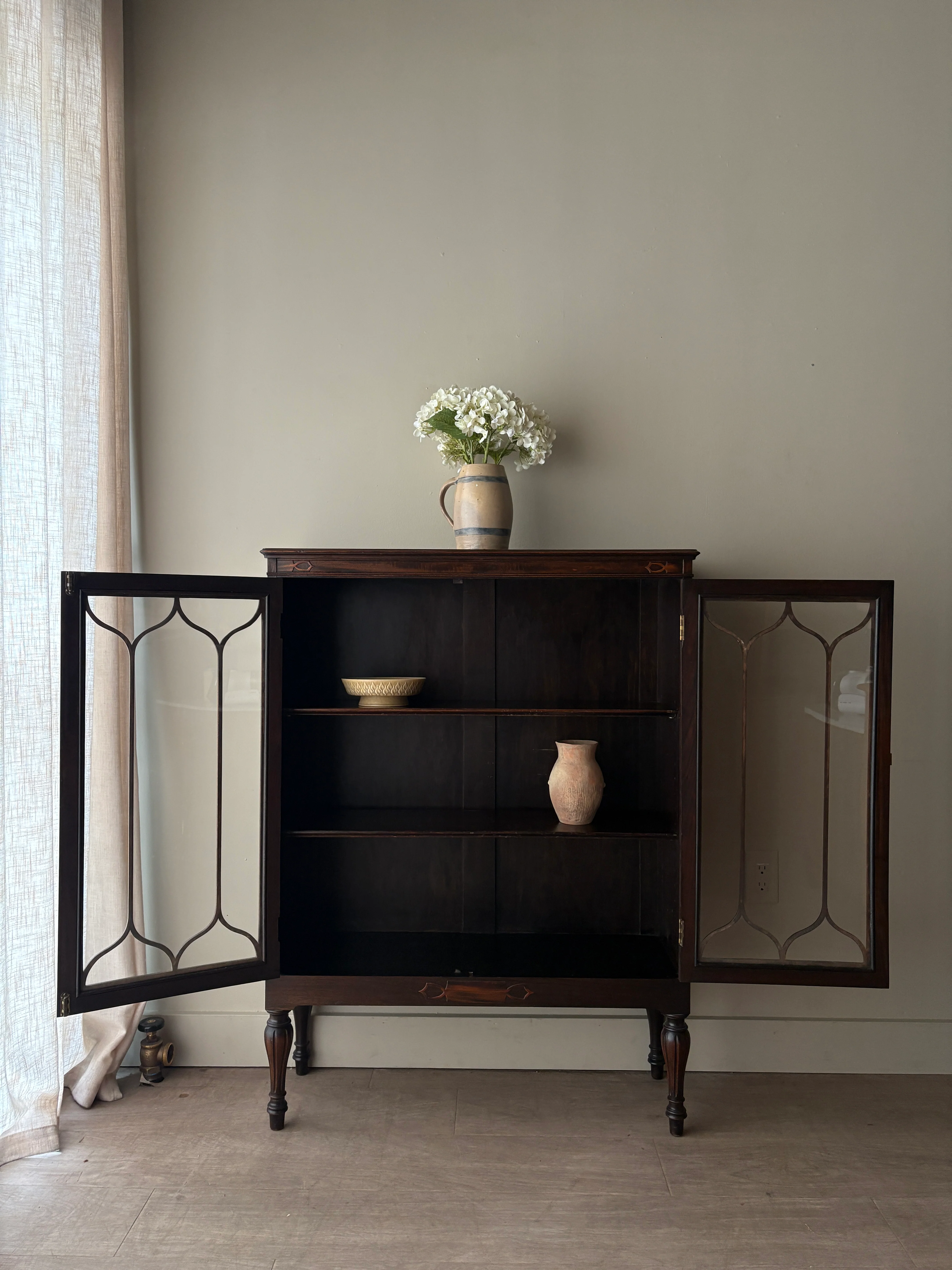 Mahogany display cabinet - Image 5
