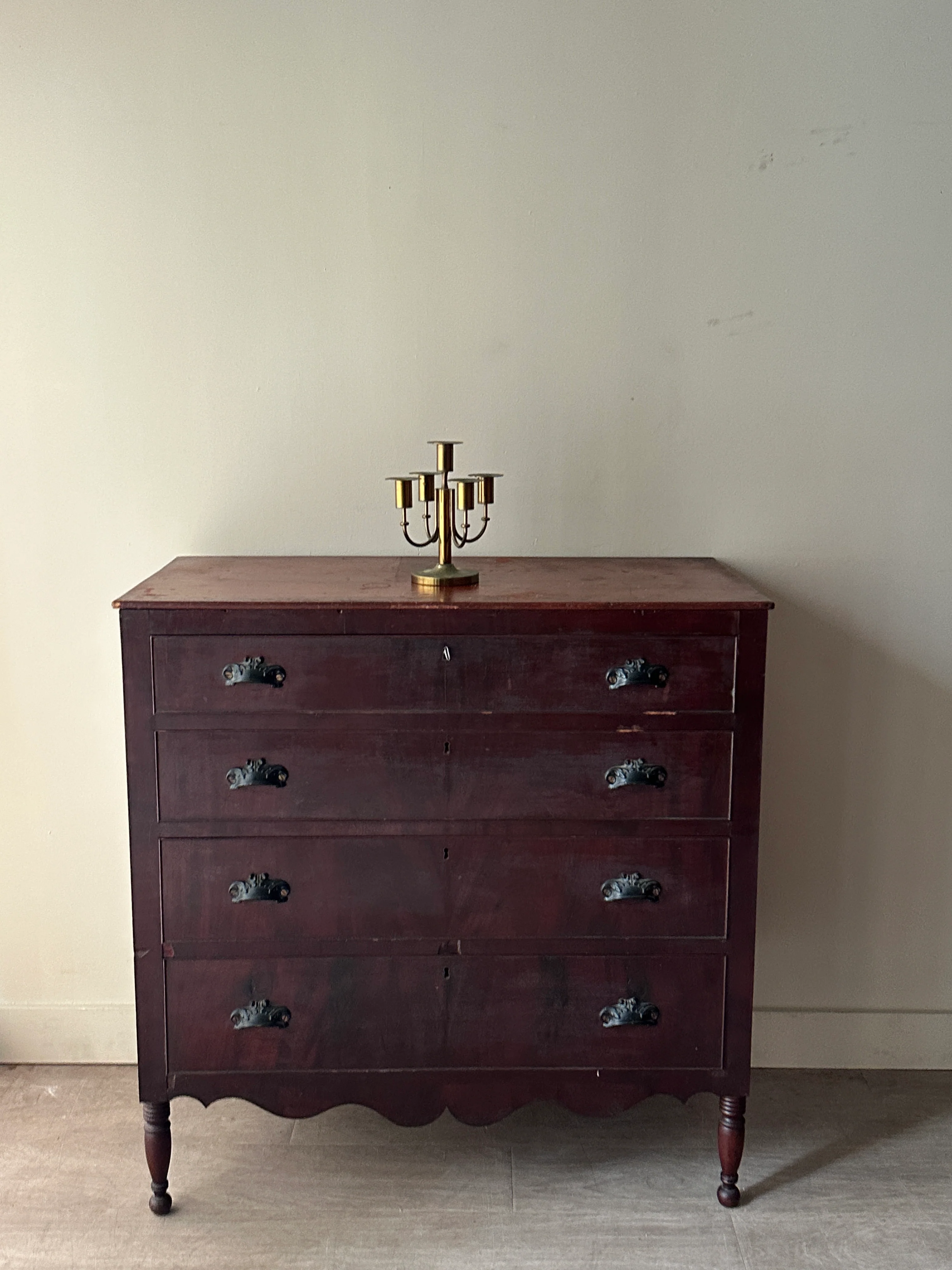 Mahogany dresser - Image 2