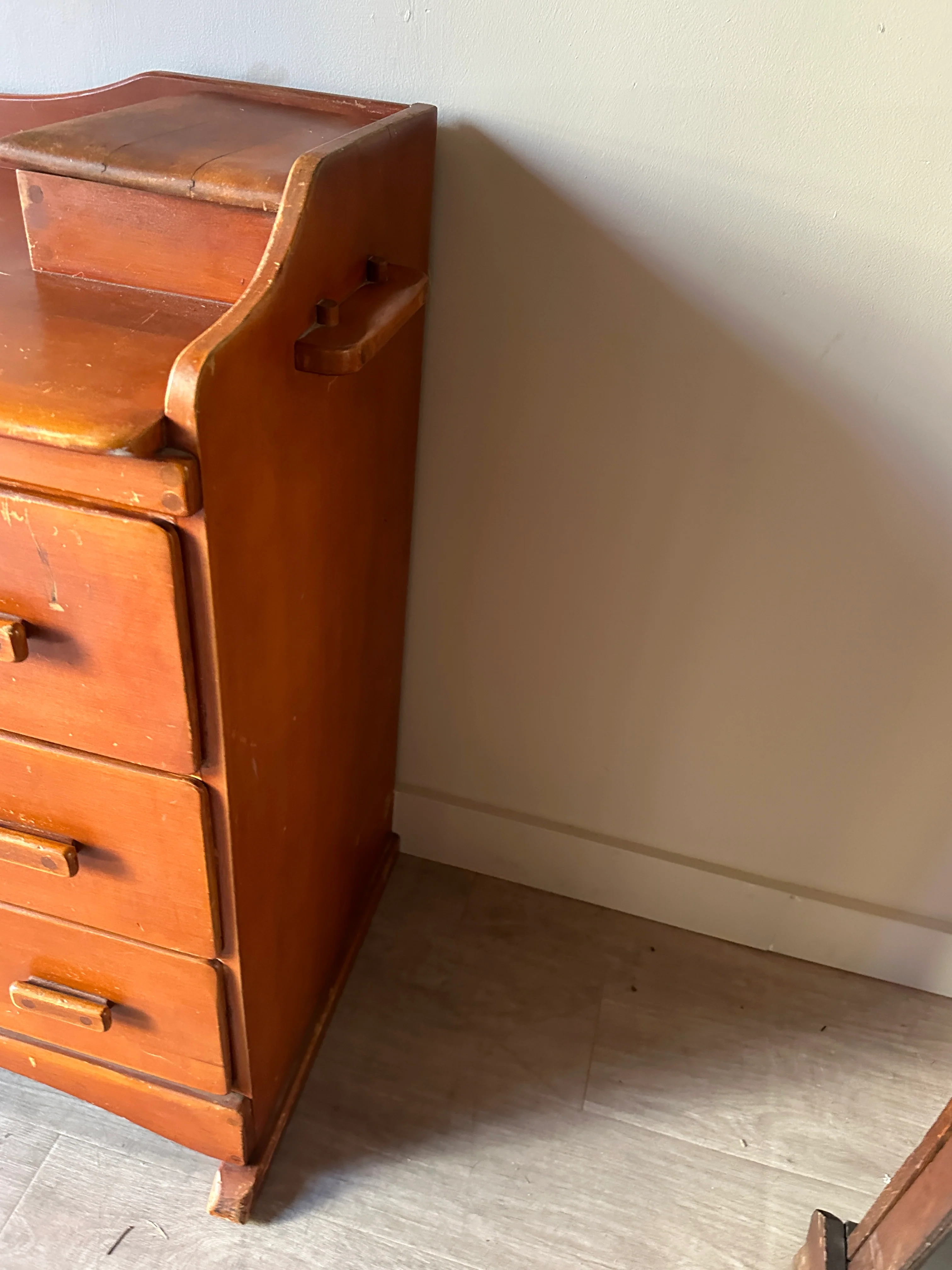 Maple dresser - Image 4