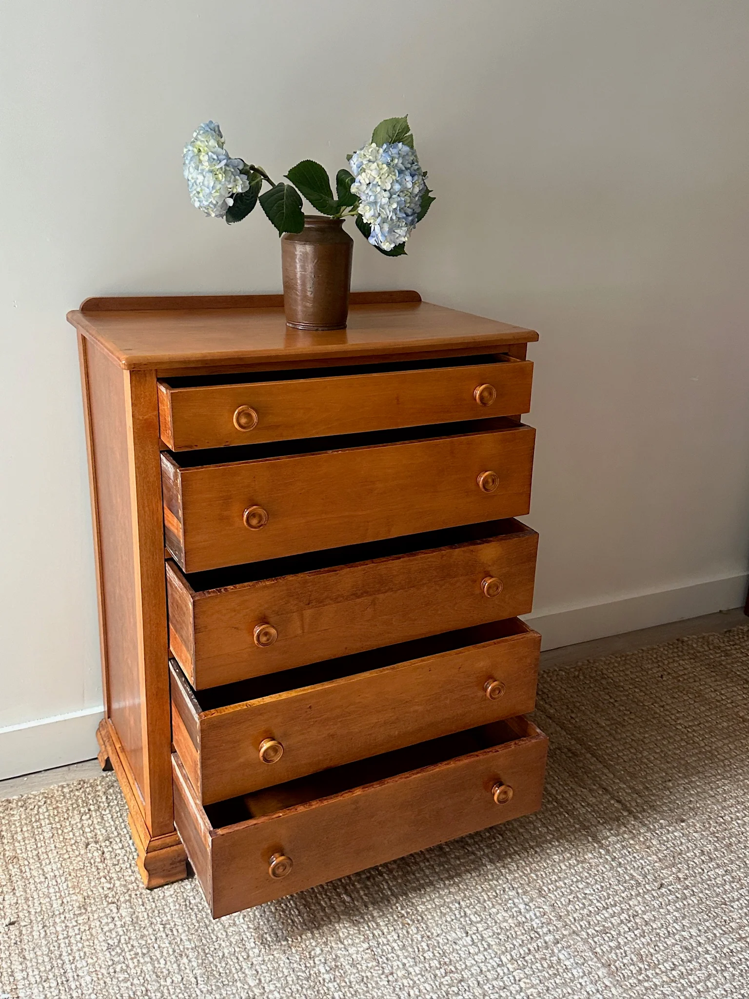 Maple Dresser - Image 4