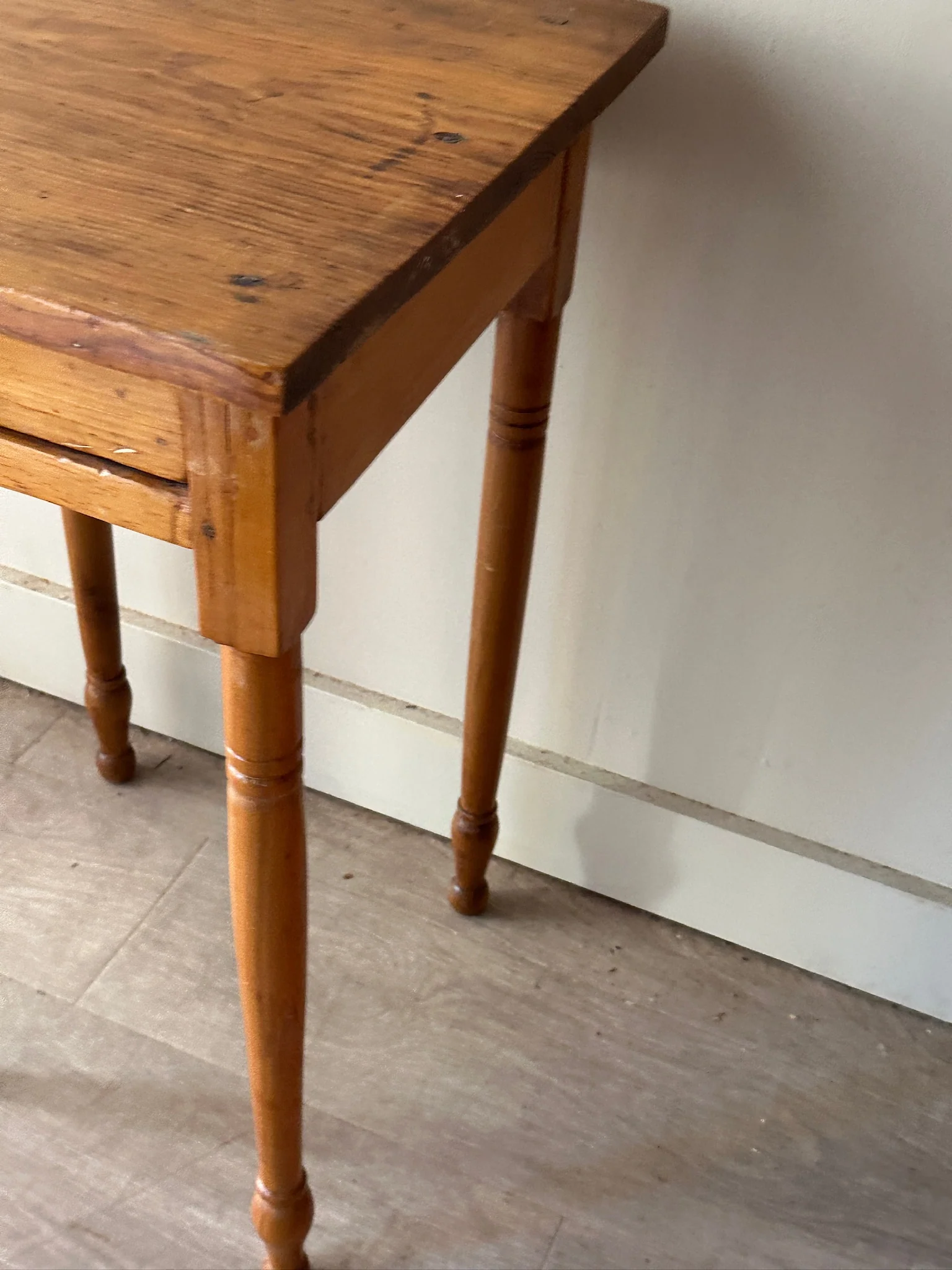 Maple side table - Image 4