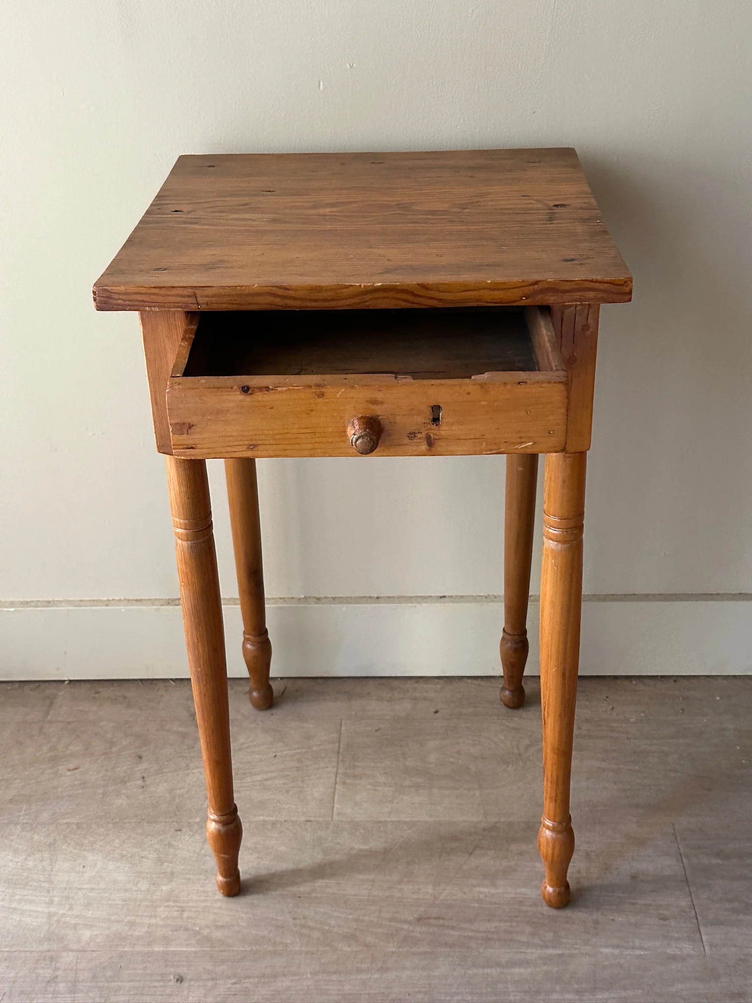 Maple side table - Image 5