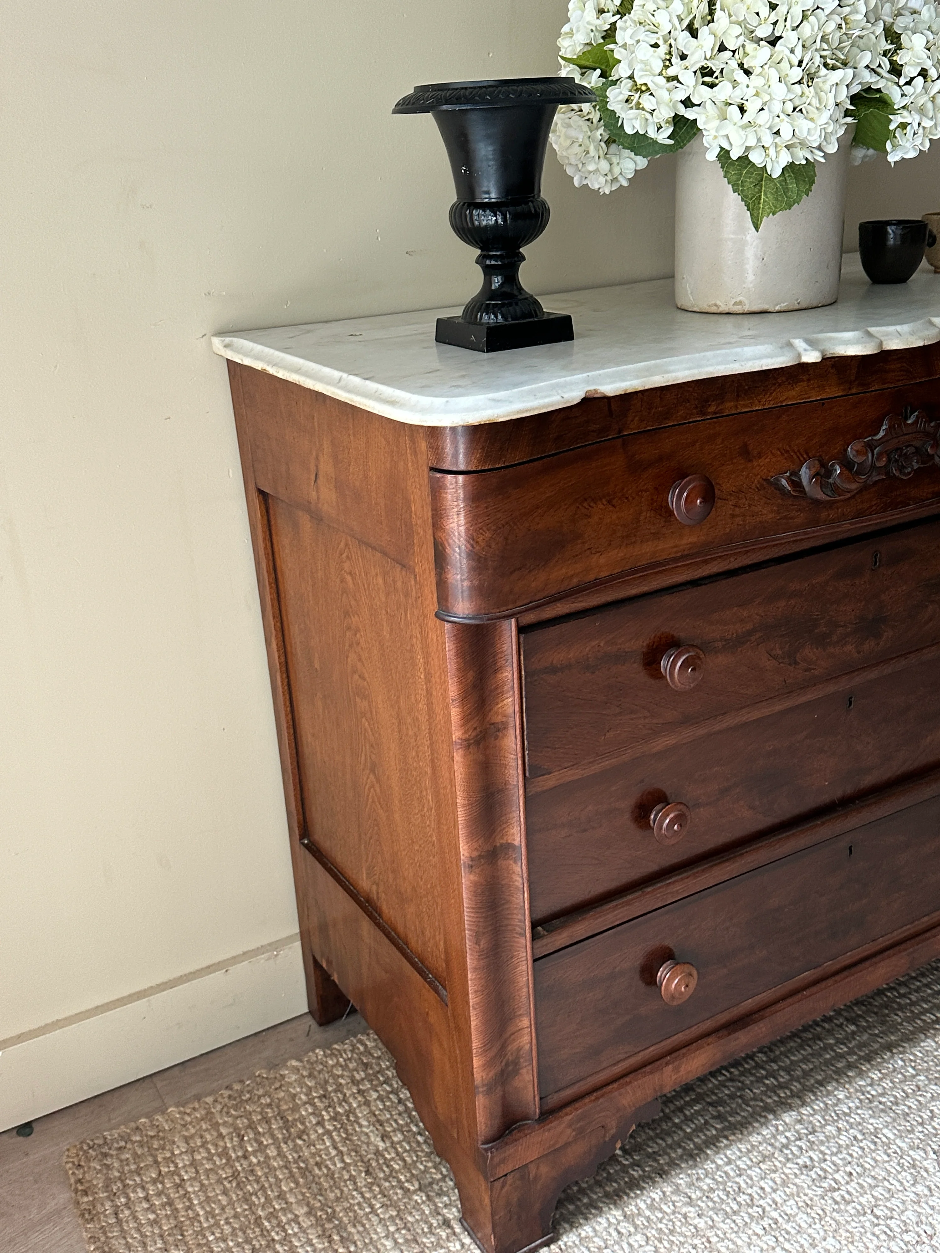 Marble top dresser - Image 3