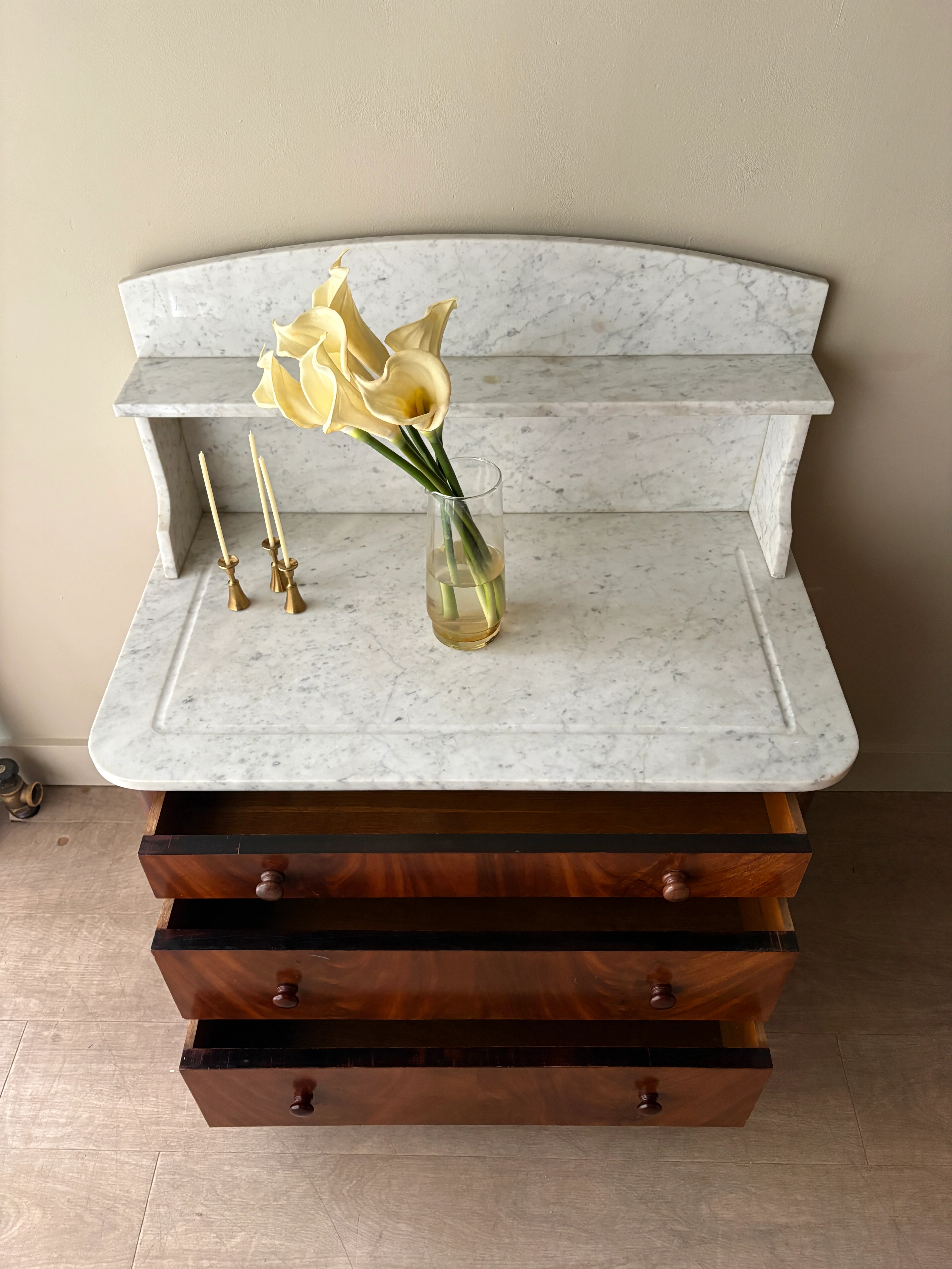 Marble top walnut 3 drawer dresser - Image 5