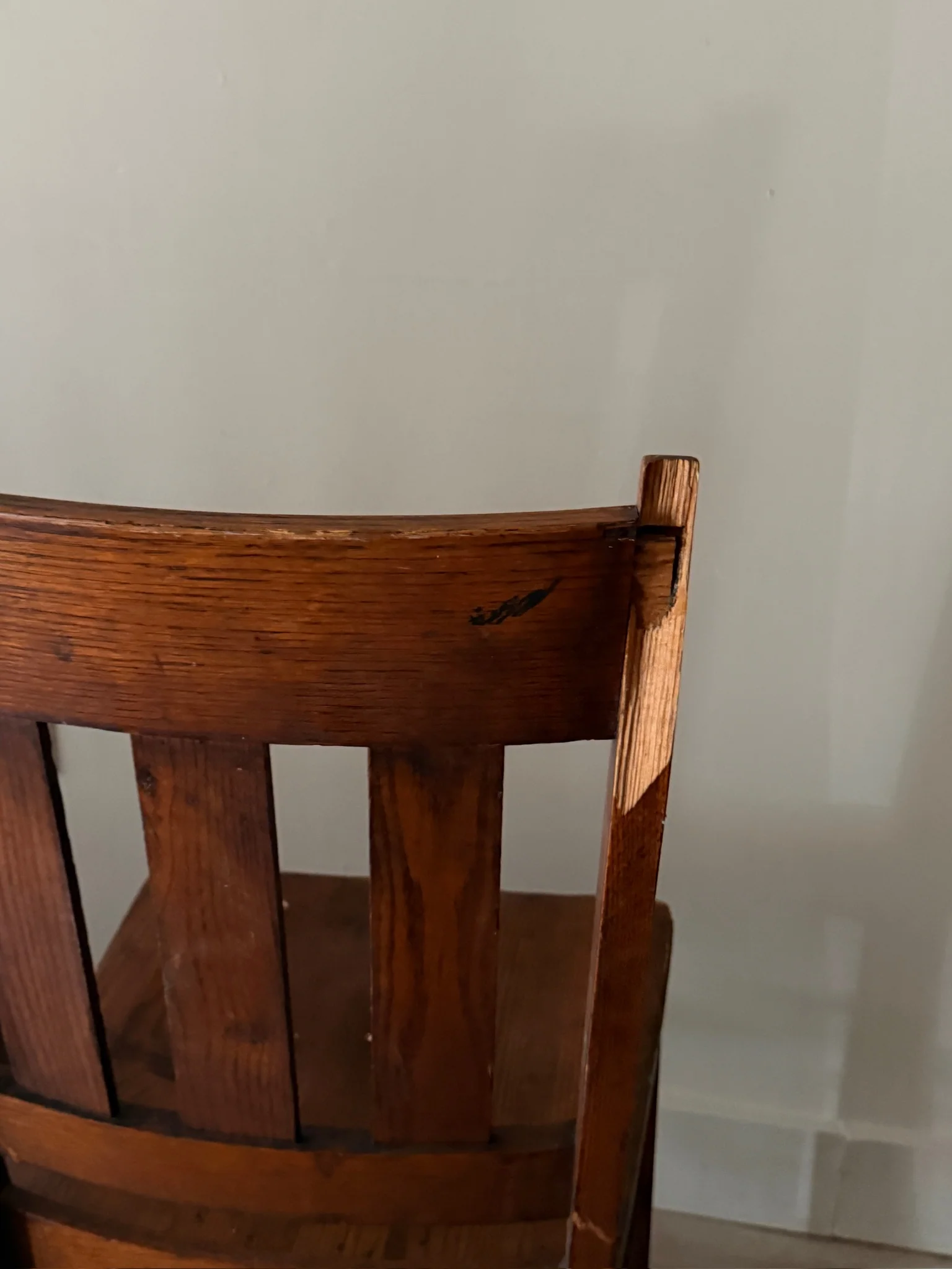 Mission oak dining chairs. Sold as a set of 4. - Image 4