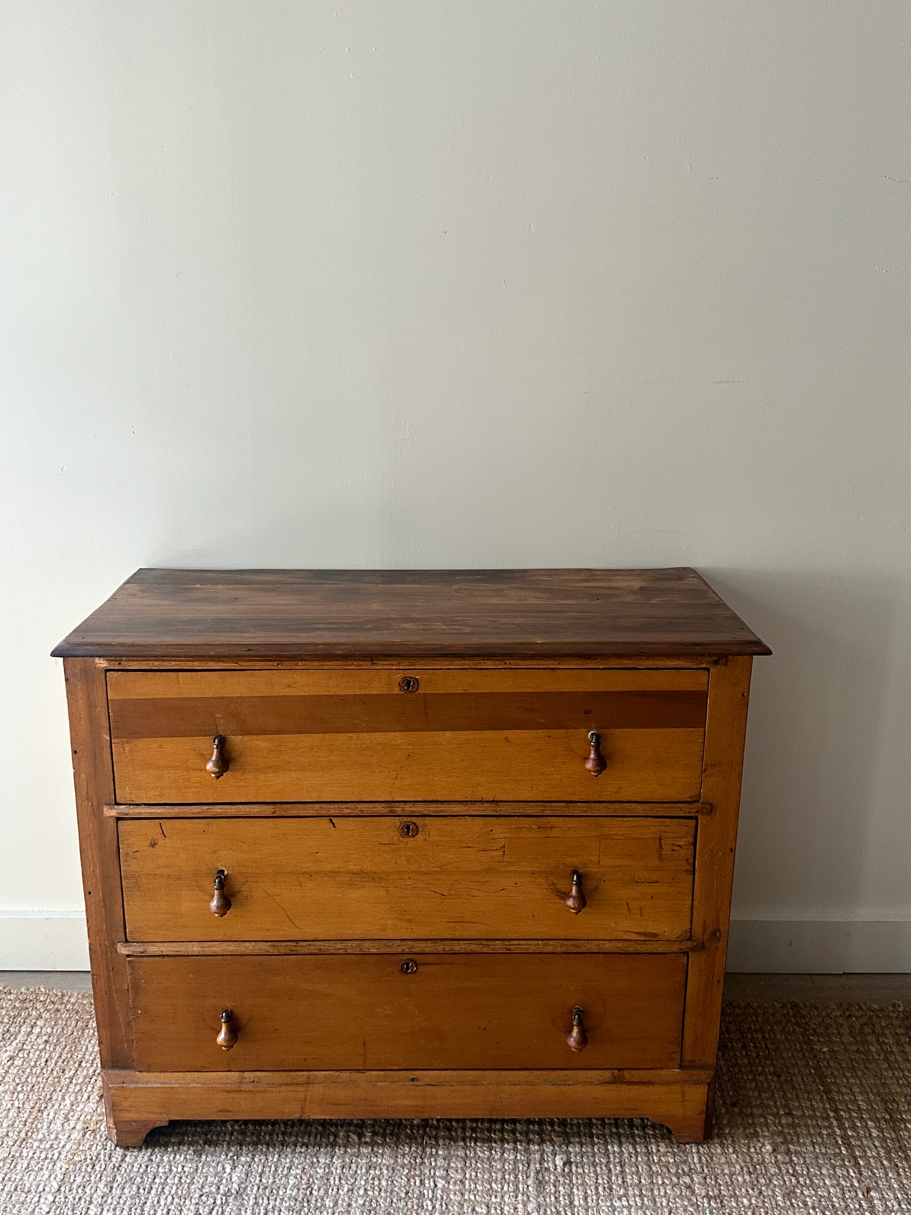 Mixed wood dresser - Image 2
