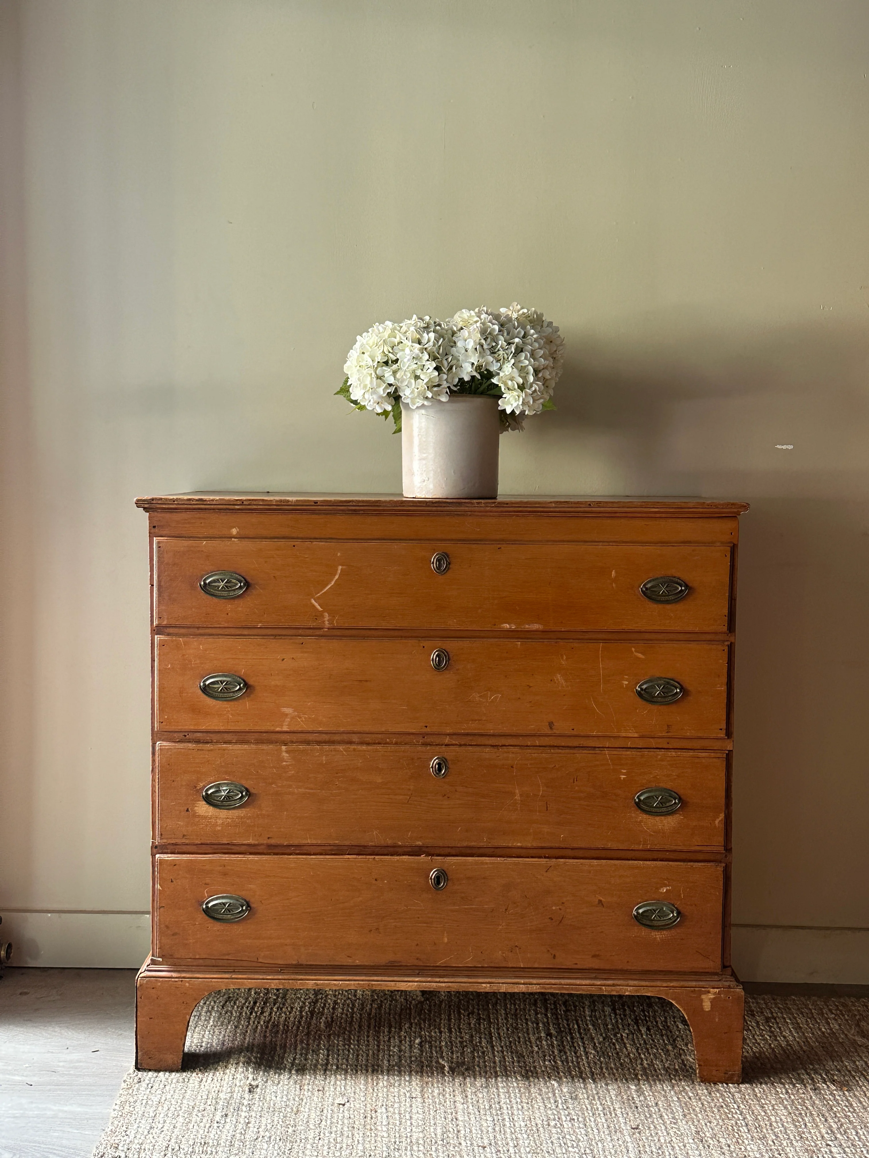 Mule chest